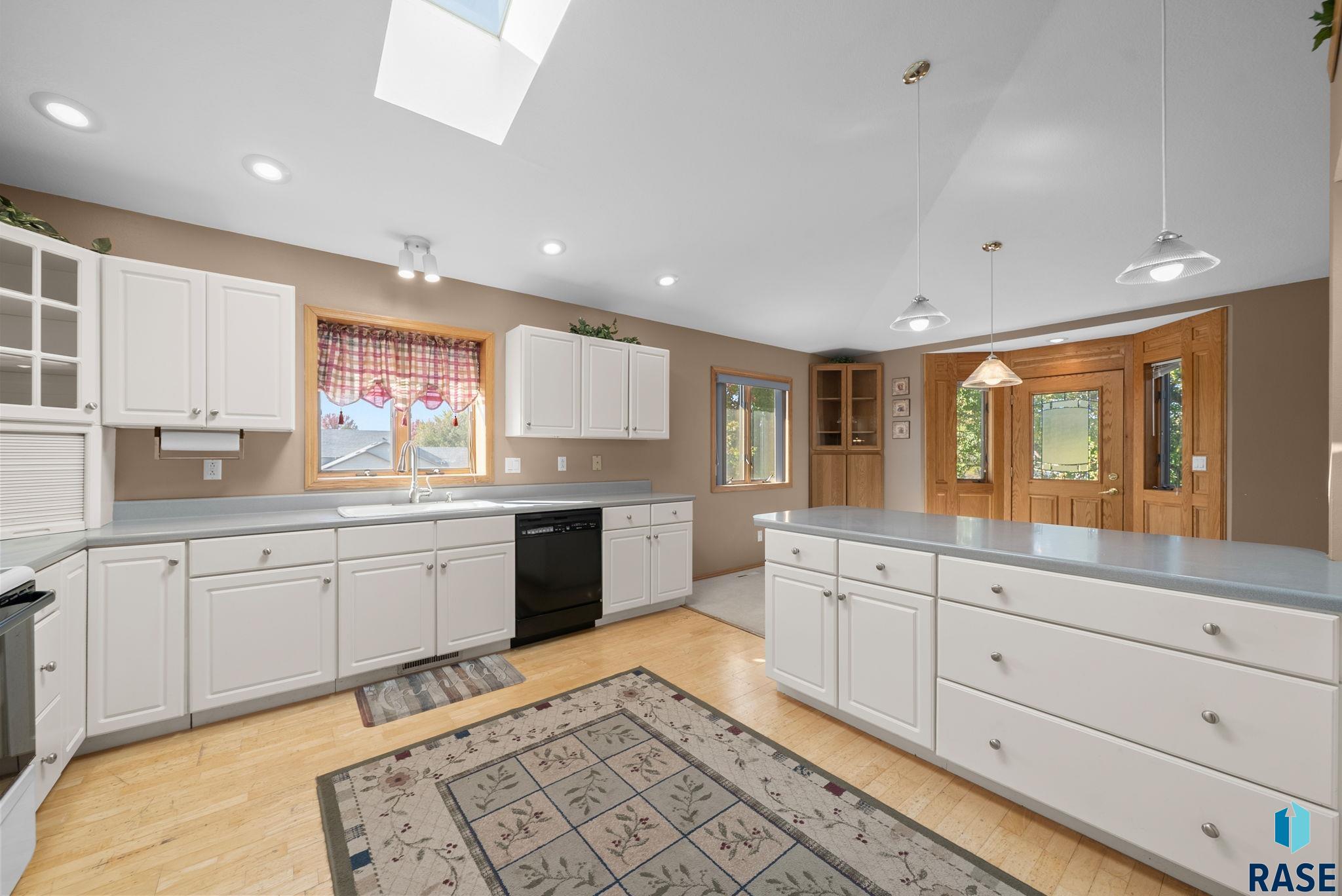 2813 S Cinnabar Cir