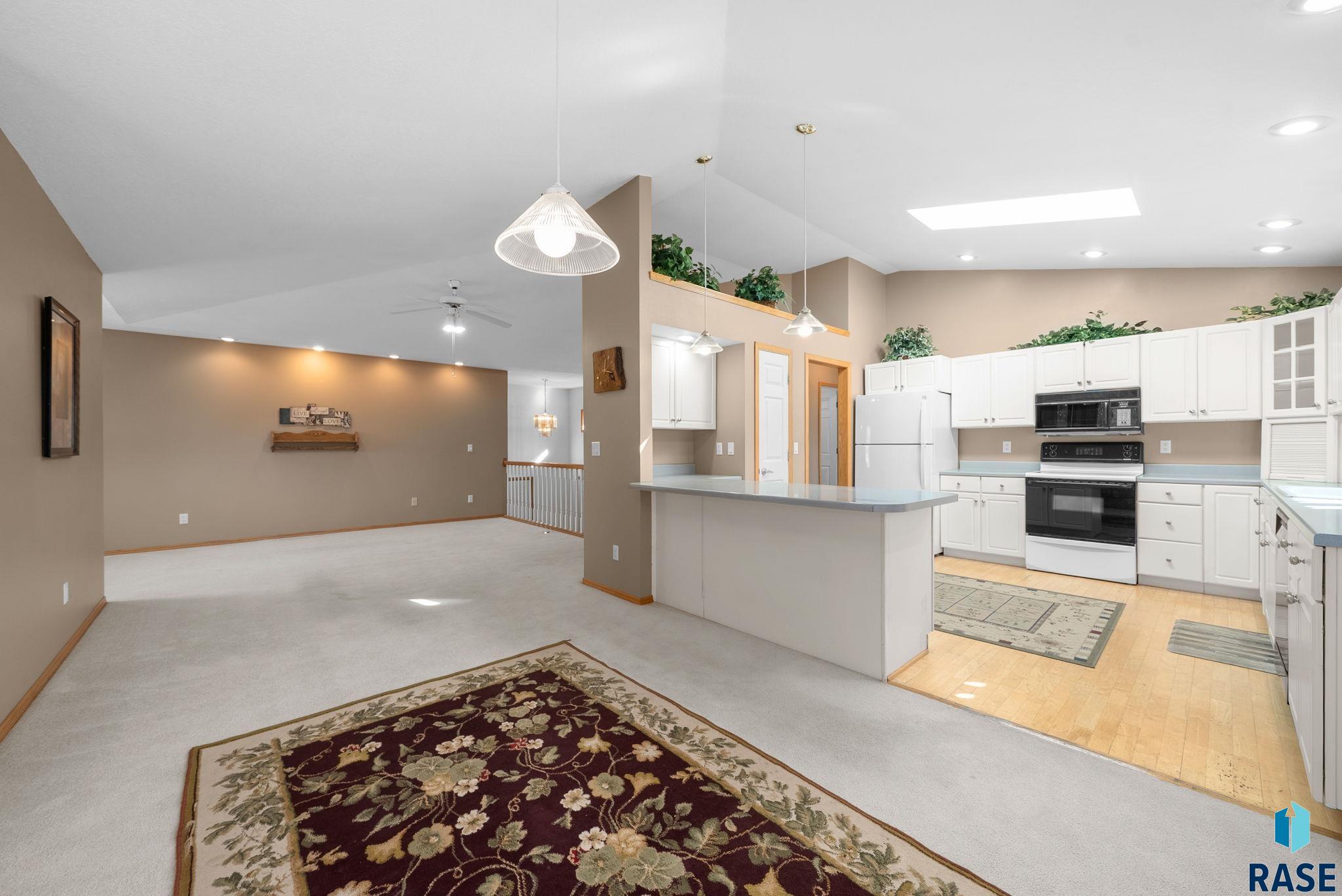 2813 S Cinnabar Cir
