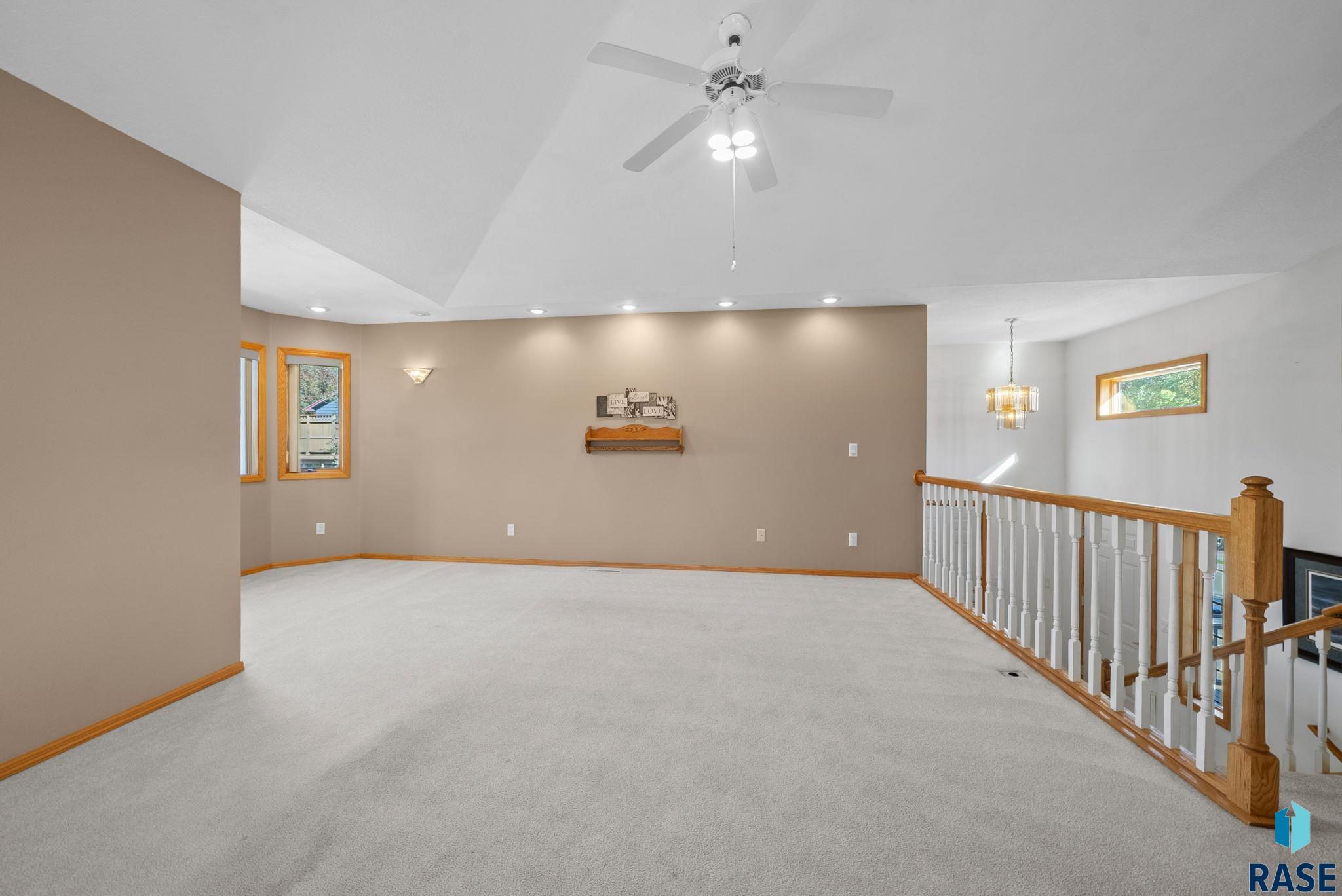 2813 S Cinnabar Cir