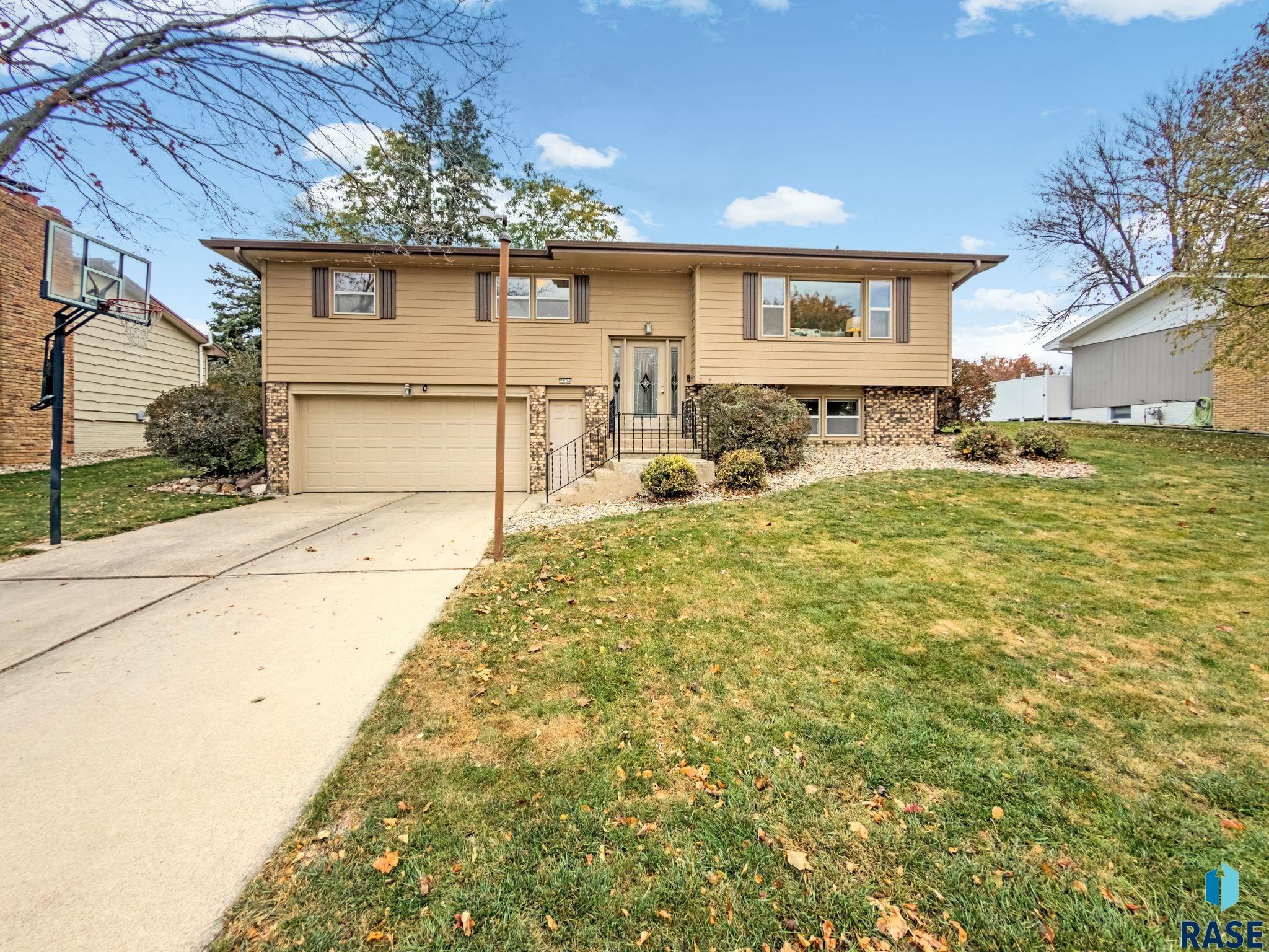 2804 W 39th St