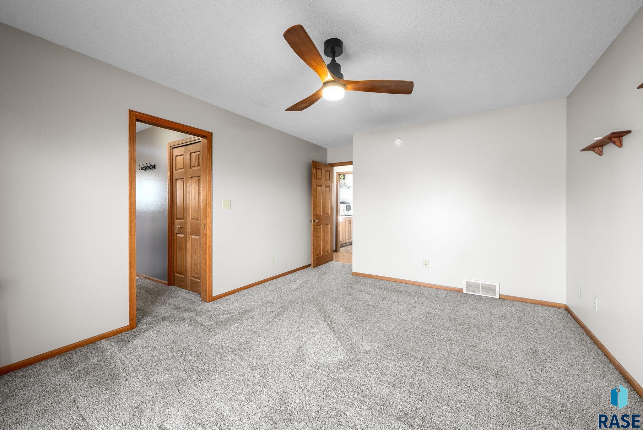 25115 466th Ave