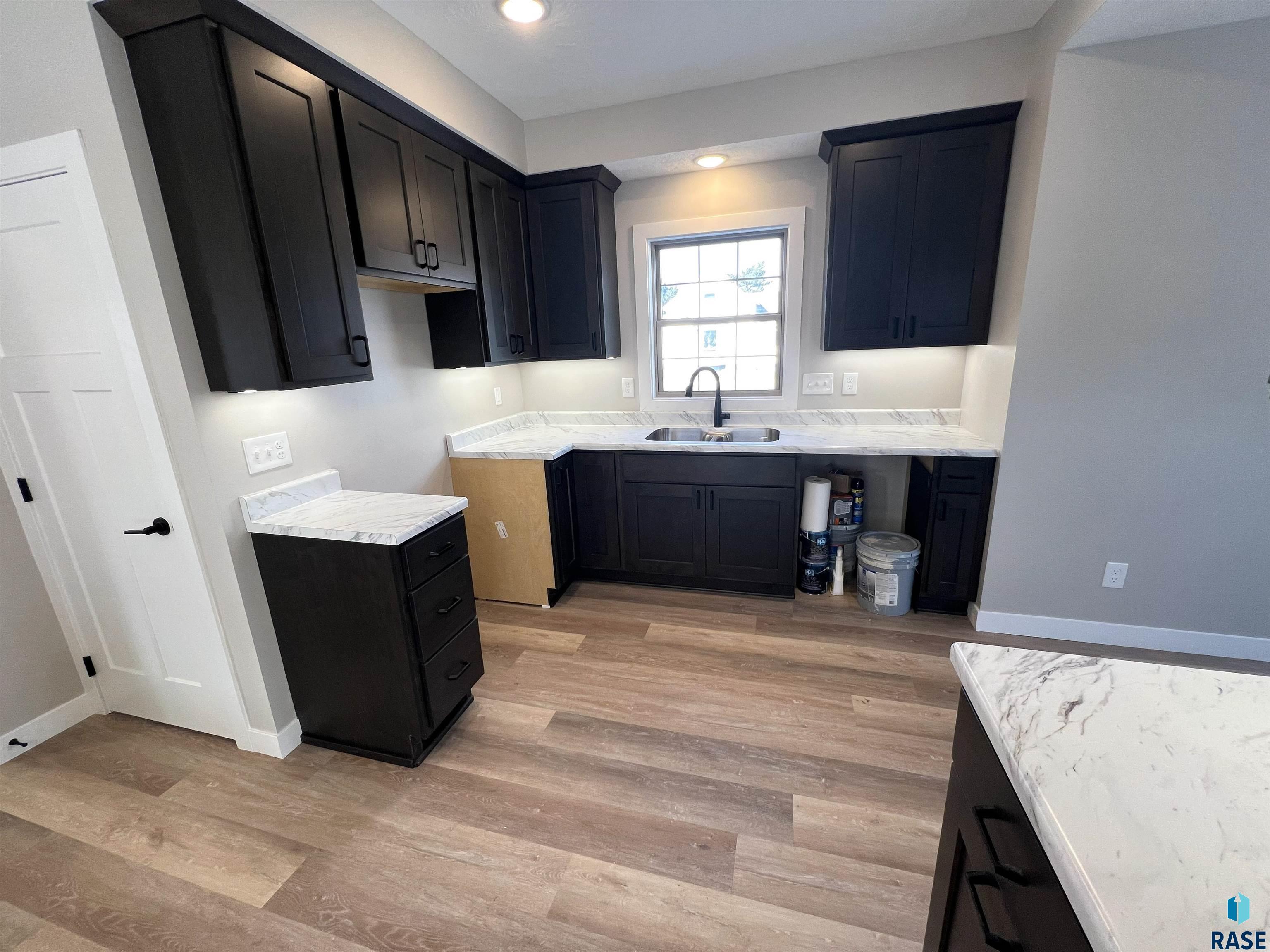 306 N Main St