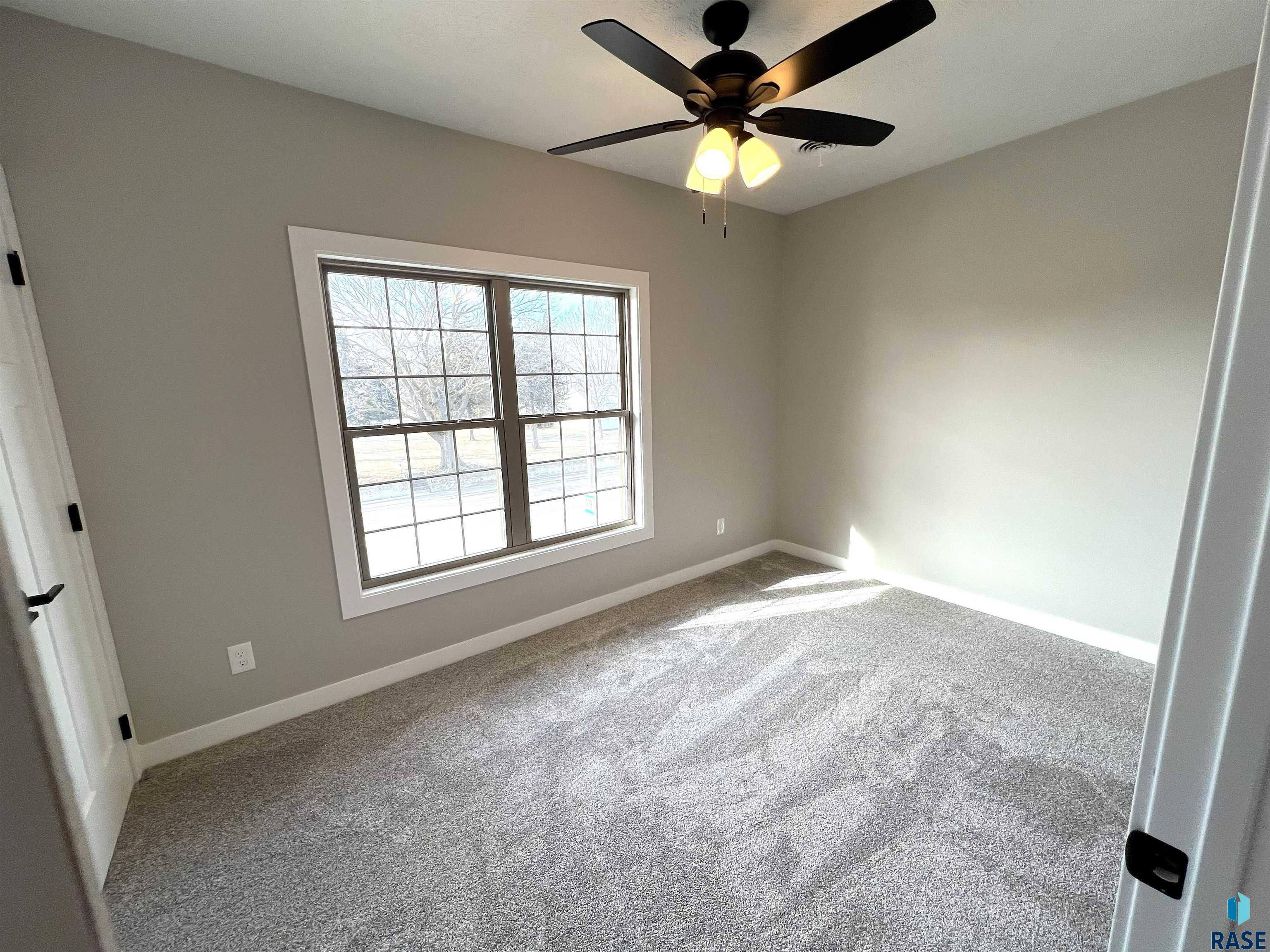 306 N Main St