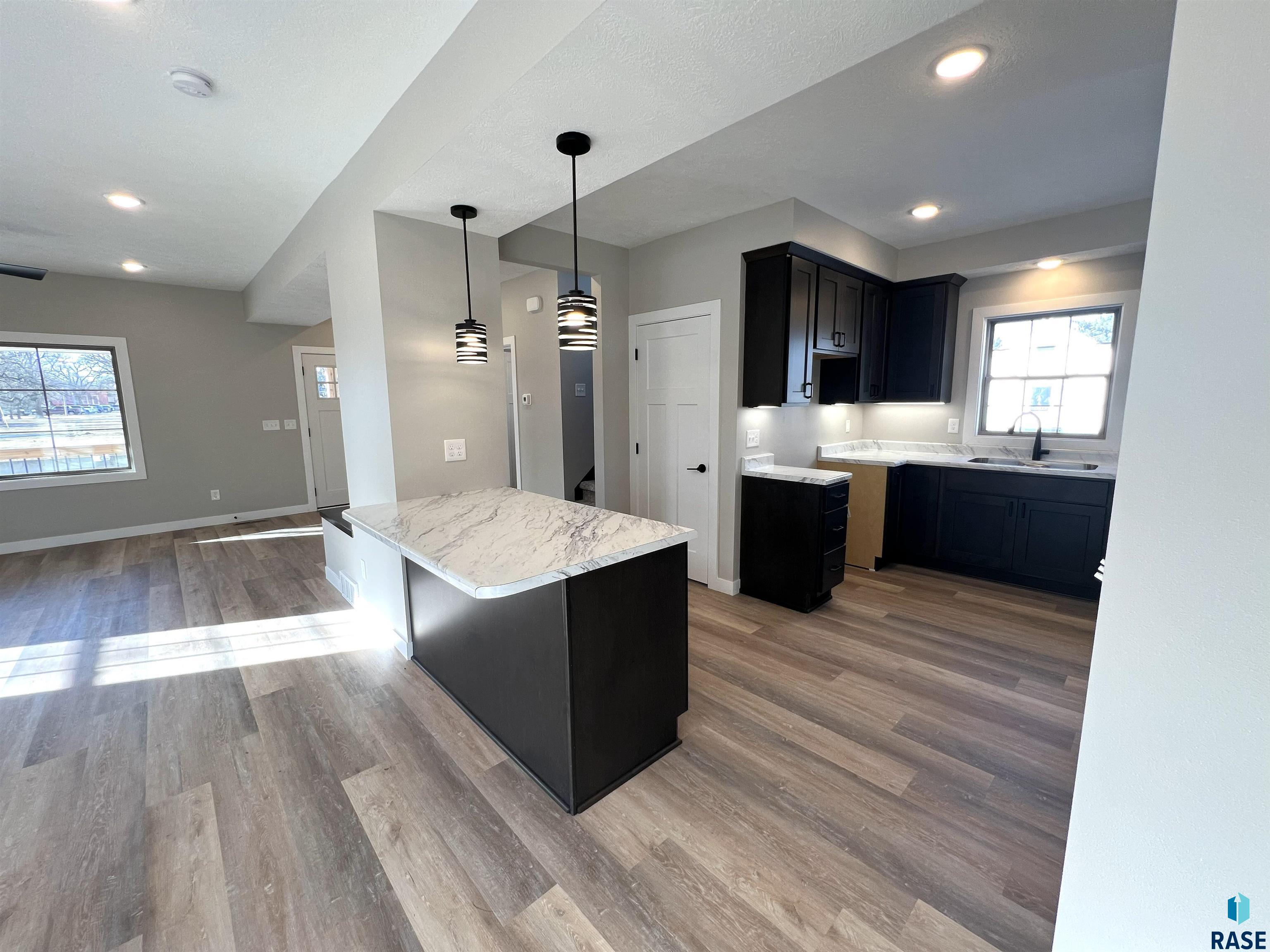 306 N Main St