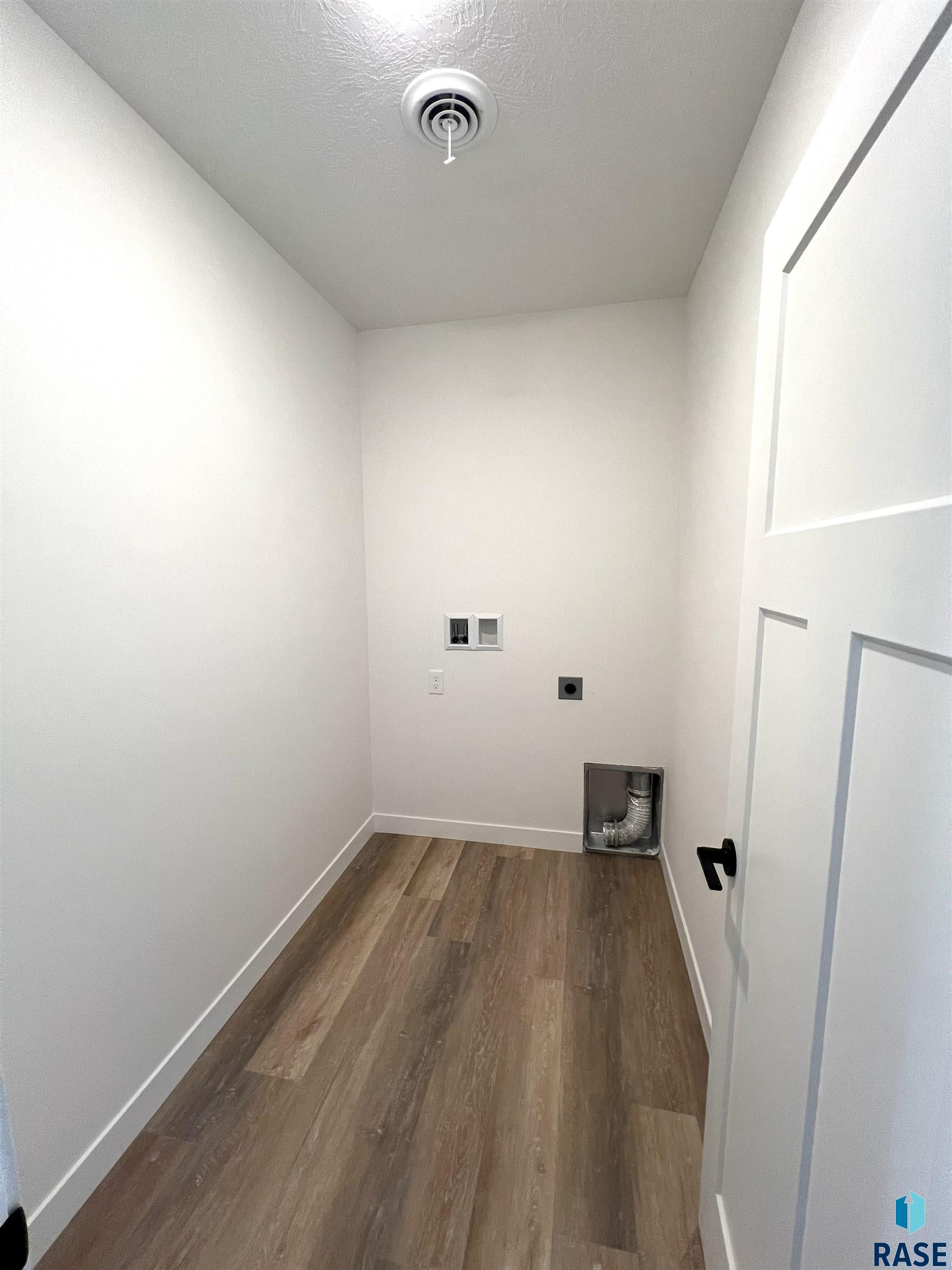306 N Main St