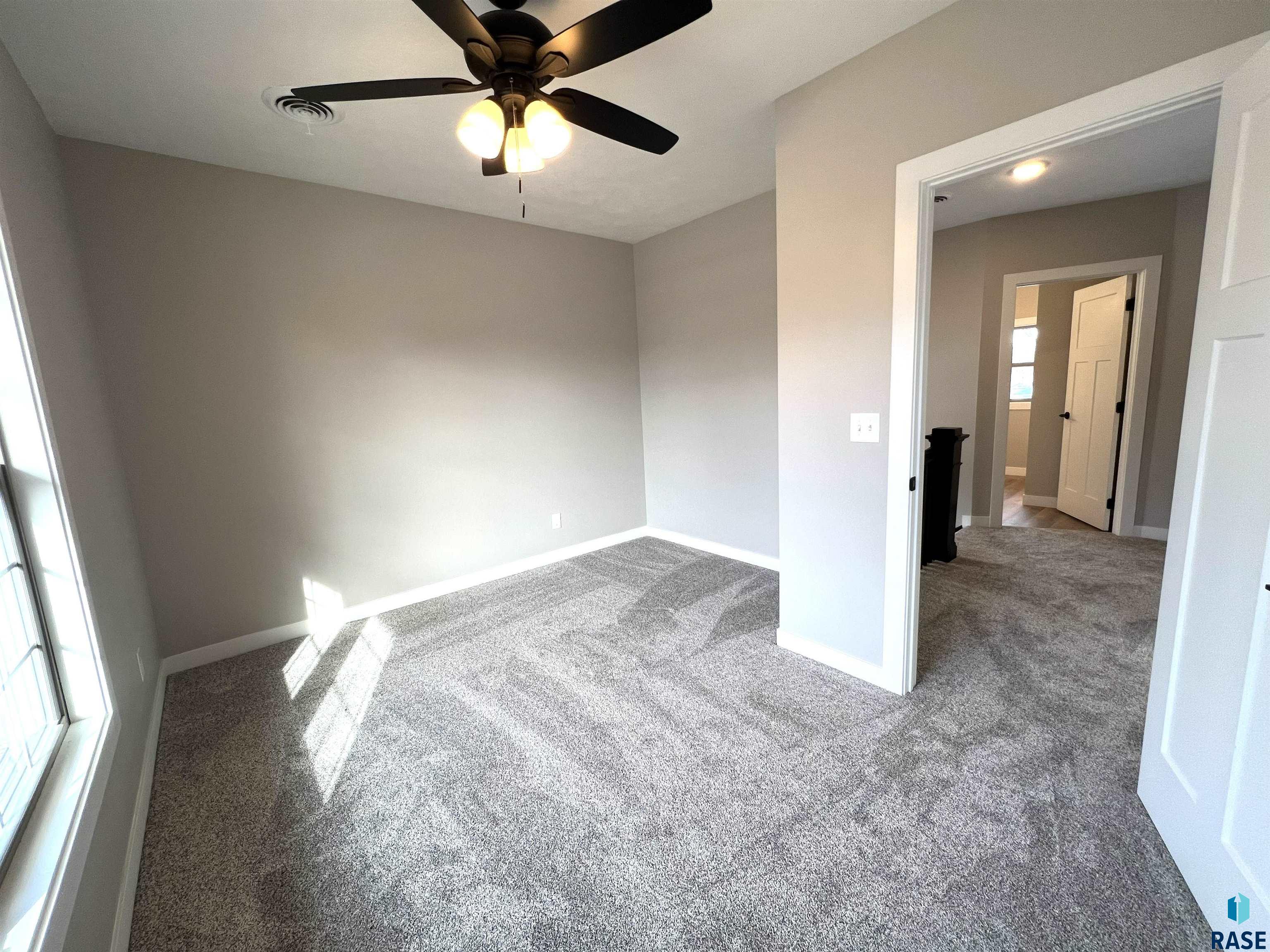 306 N Main St