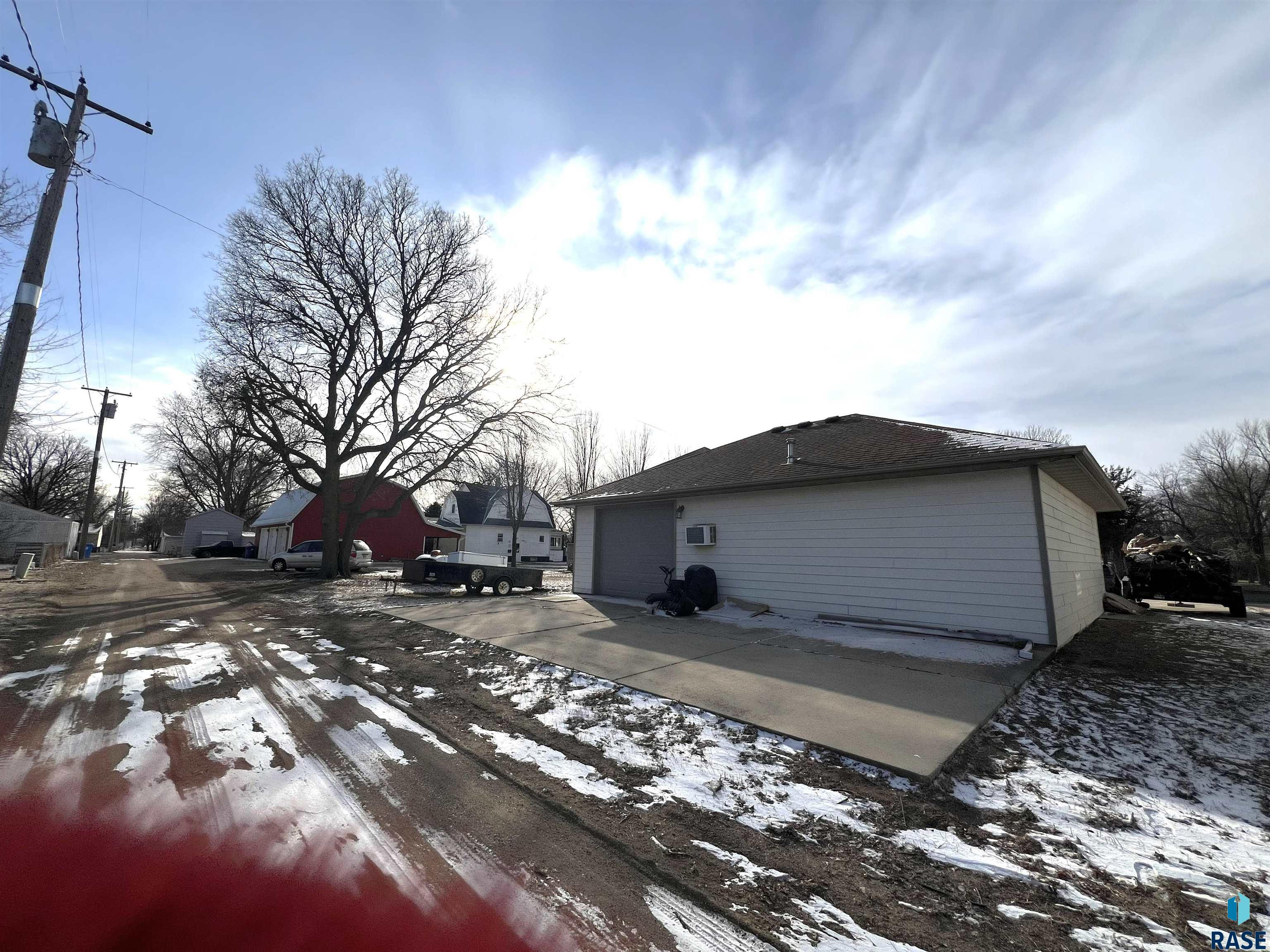 306 N Main St