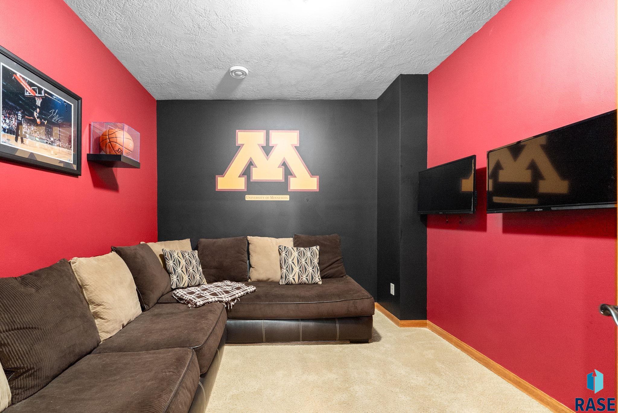 2412 S Purdue Ave