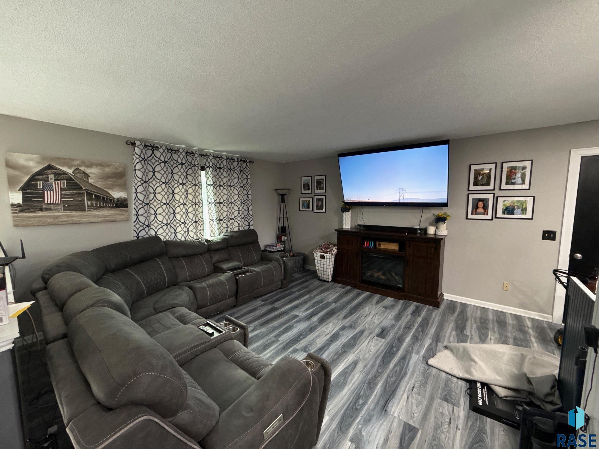 204 W Ponderosa Dr
