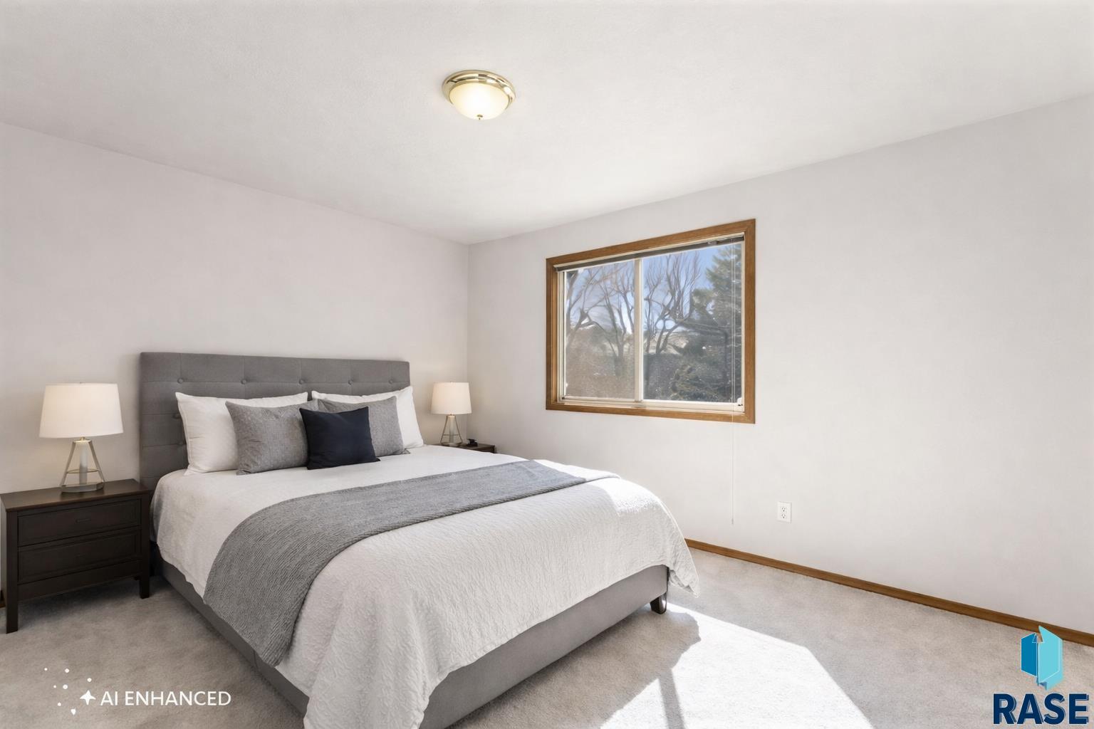 119 N La Salle Cir