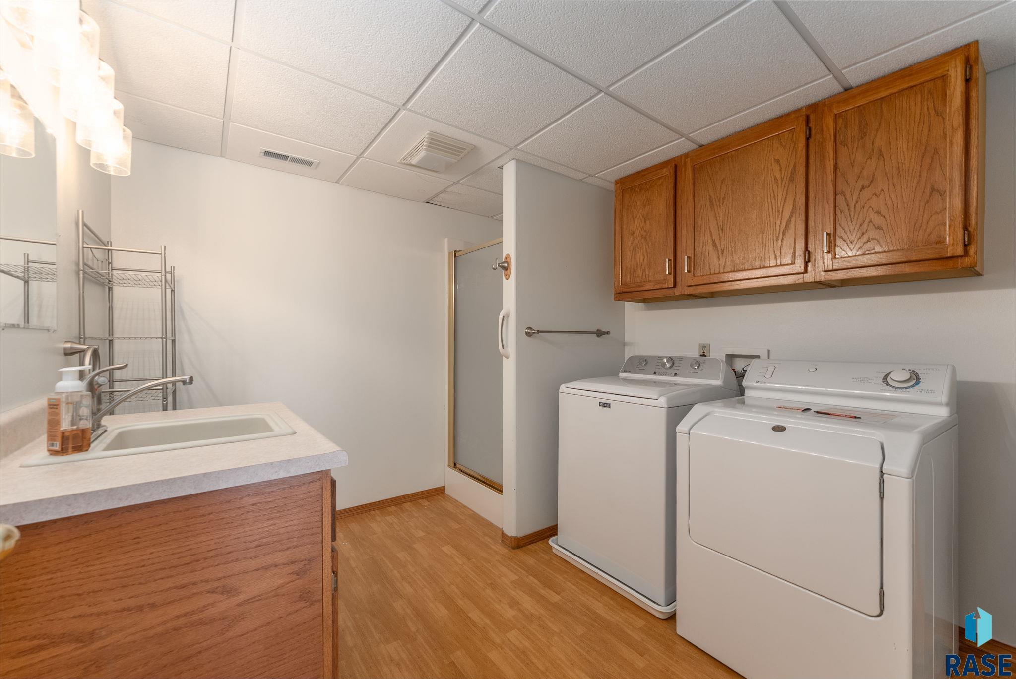 119 N La Salle Cir