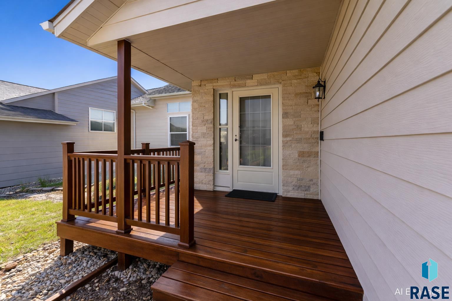 119 N La Salle Cir