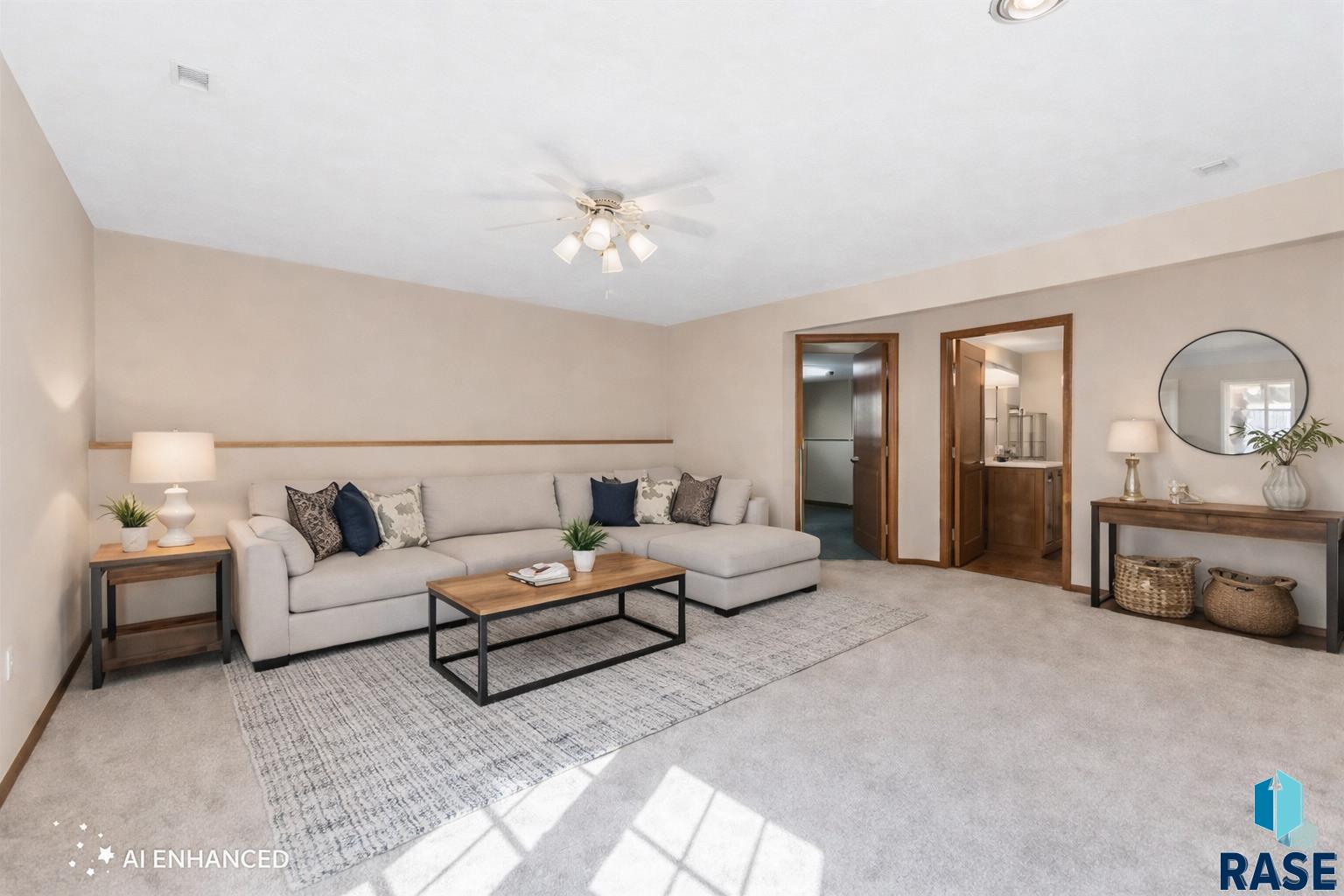 119 N La Salle Cir