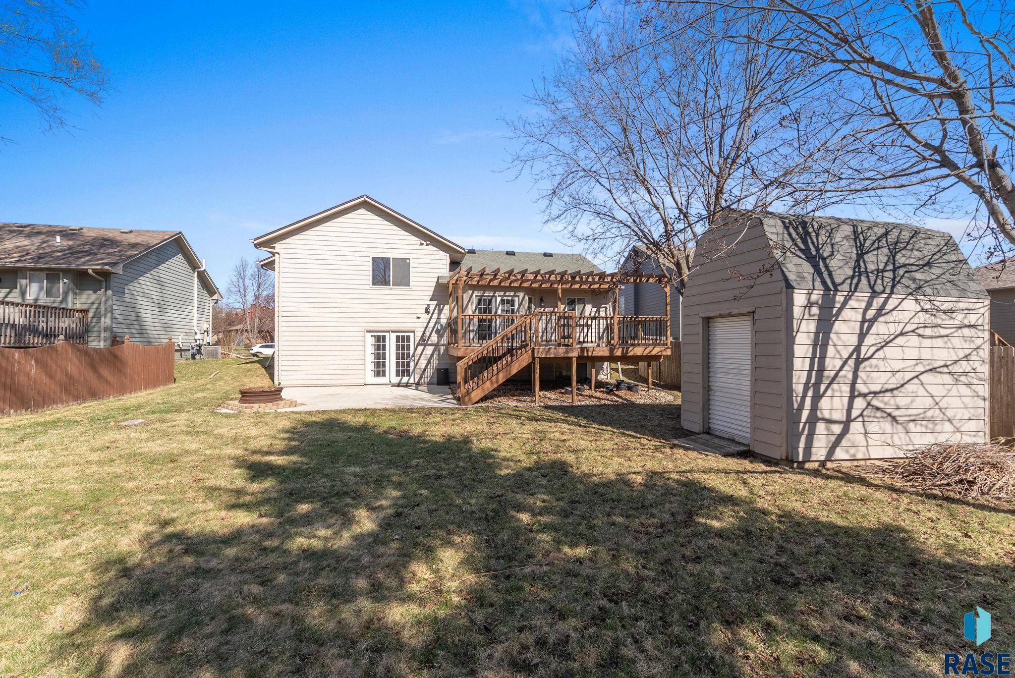 119 N La Salle Cir