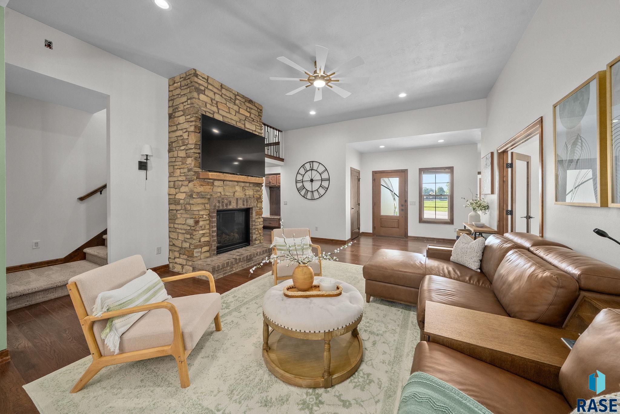 4900 E Cattail Dr