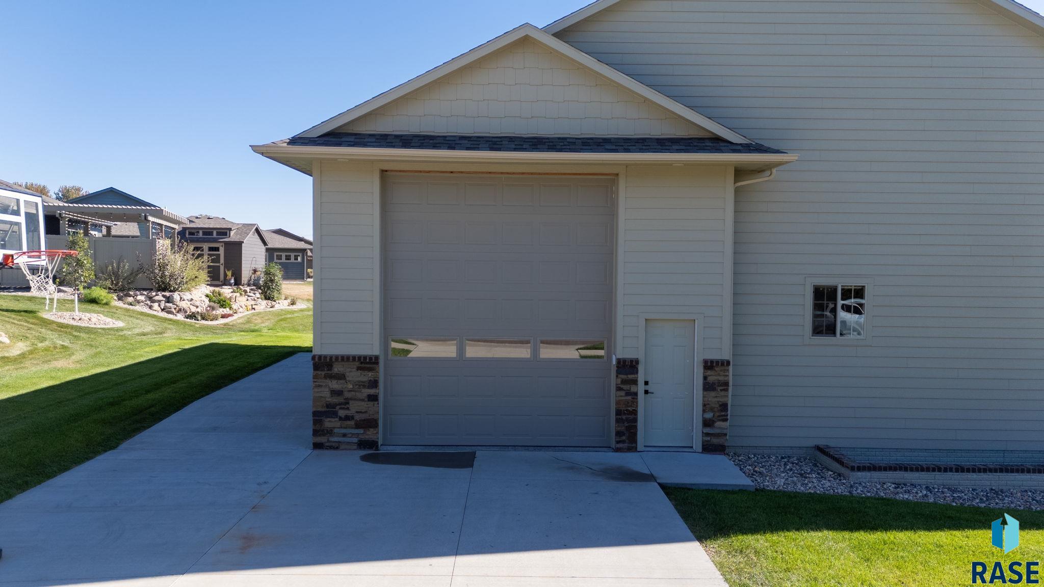 4900 E Cattail Dr
