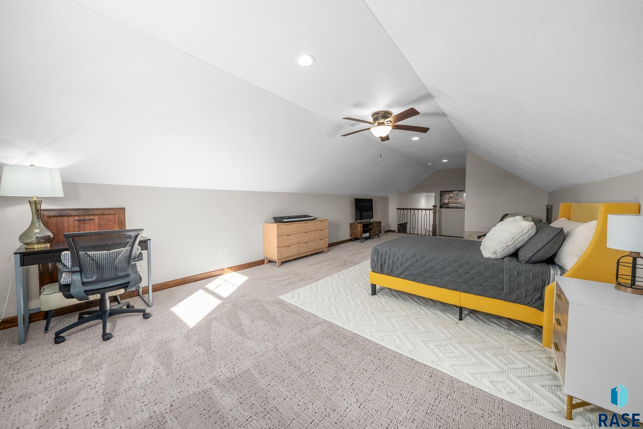 4900 E Cattail Dr