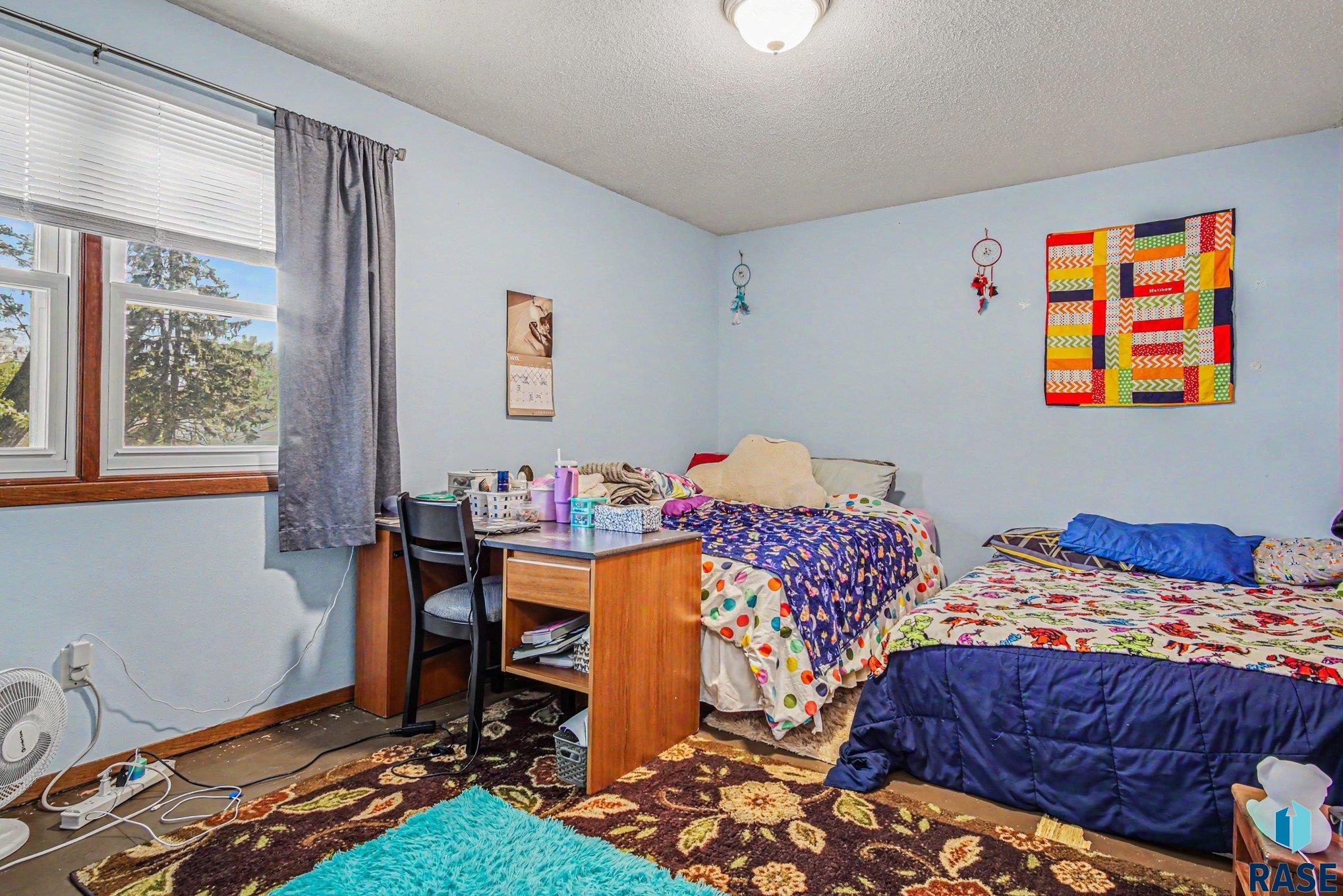 4409 E Lexington Cir