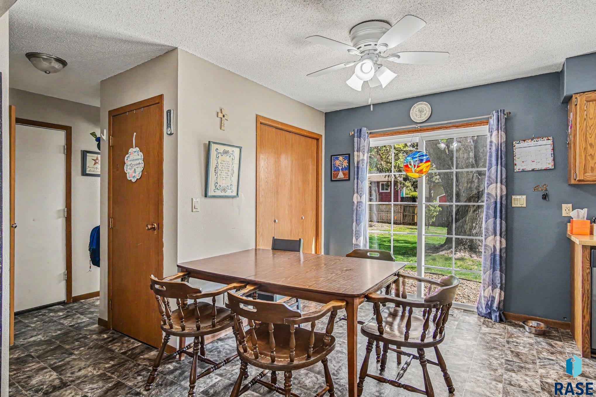 4409 E Lexington Cir
