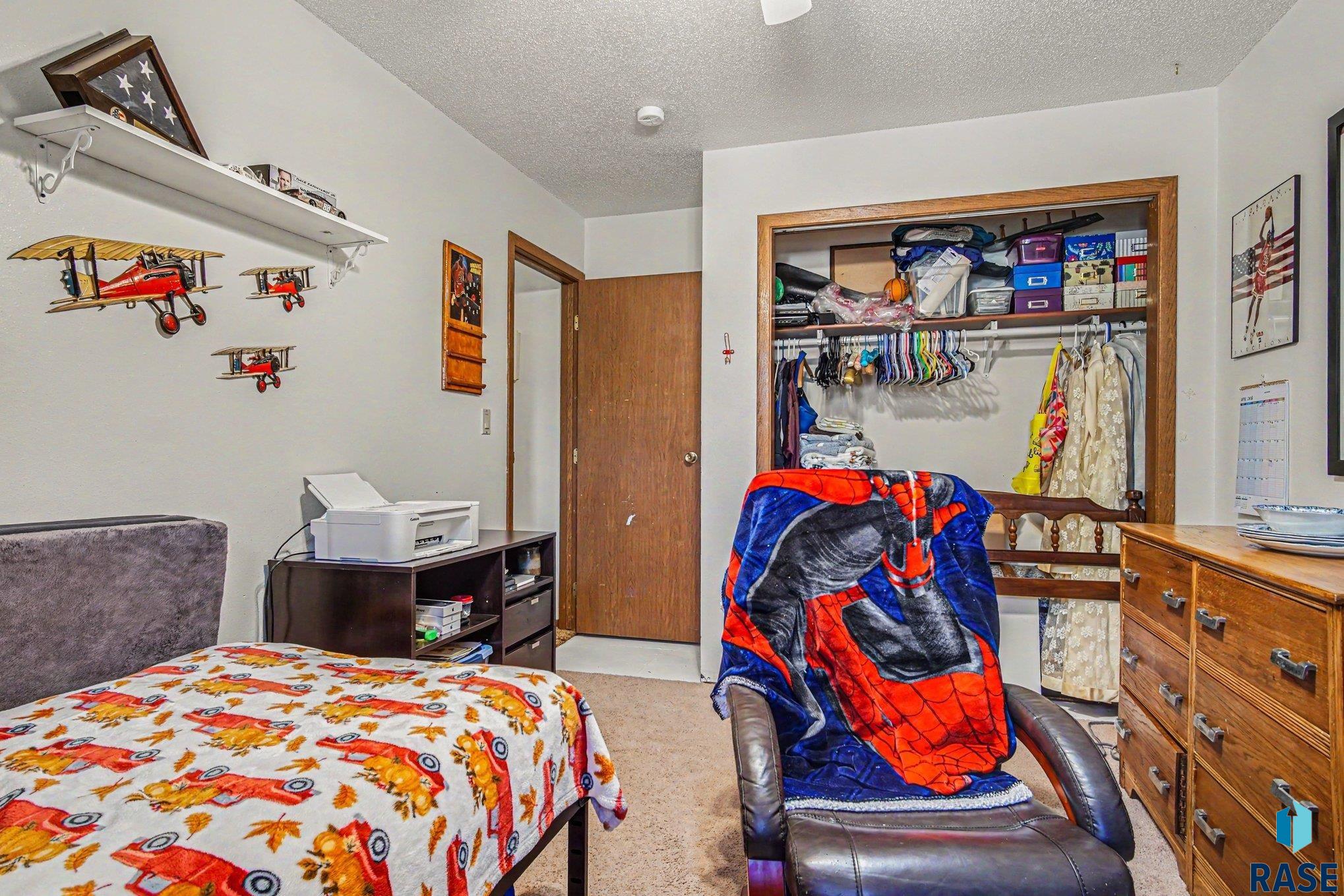 4409 E Lexington Cir