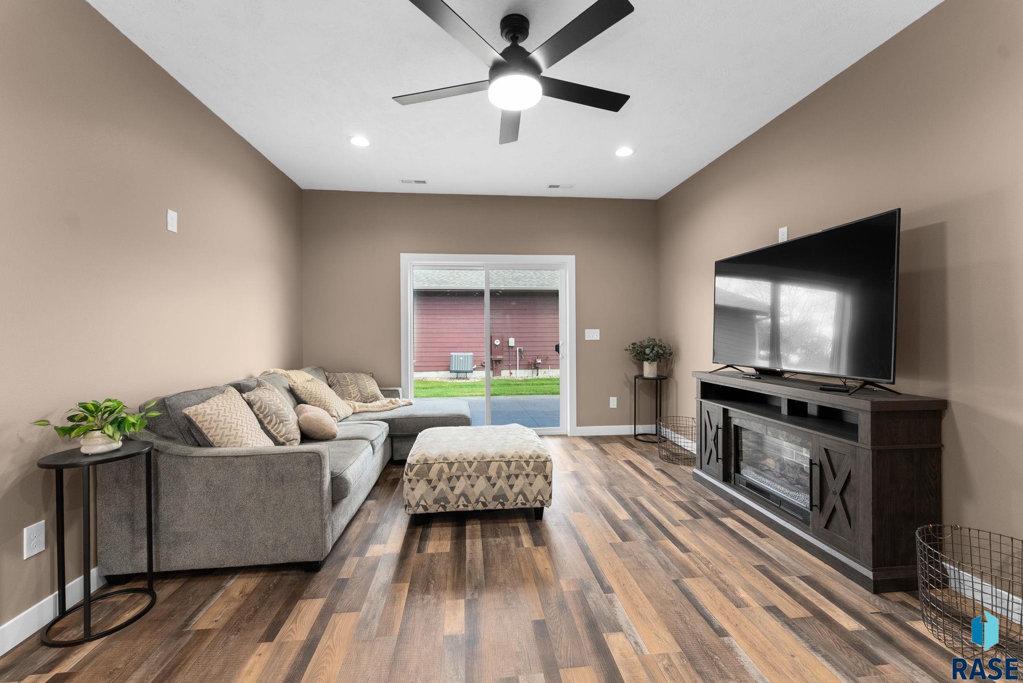 704 N Clark St