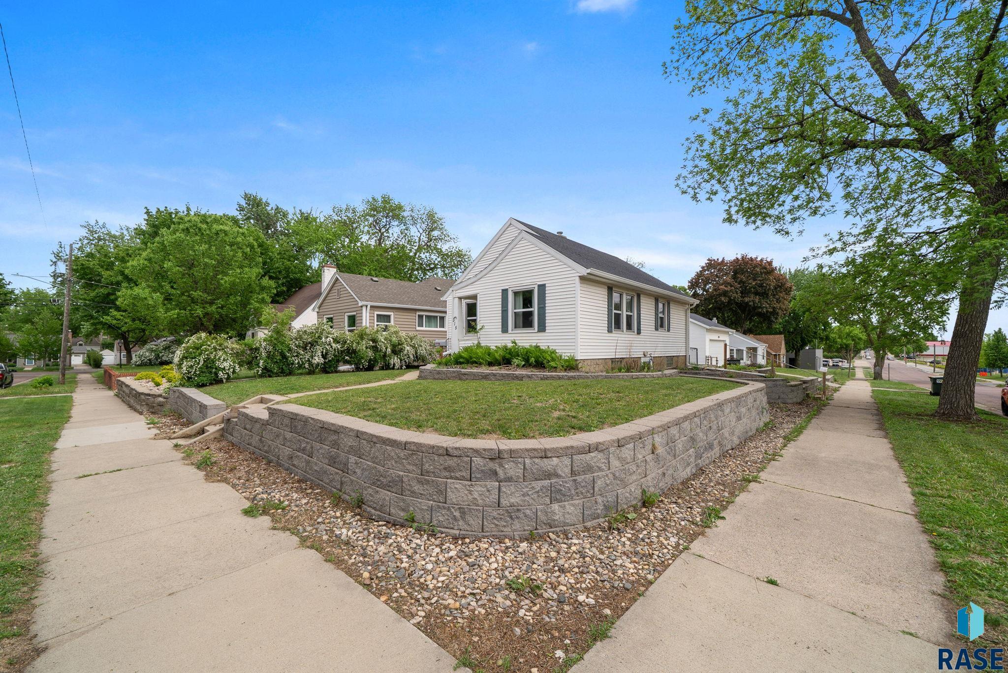 315 W 30th St