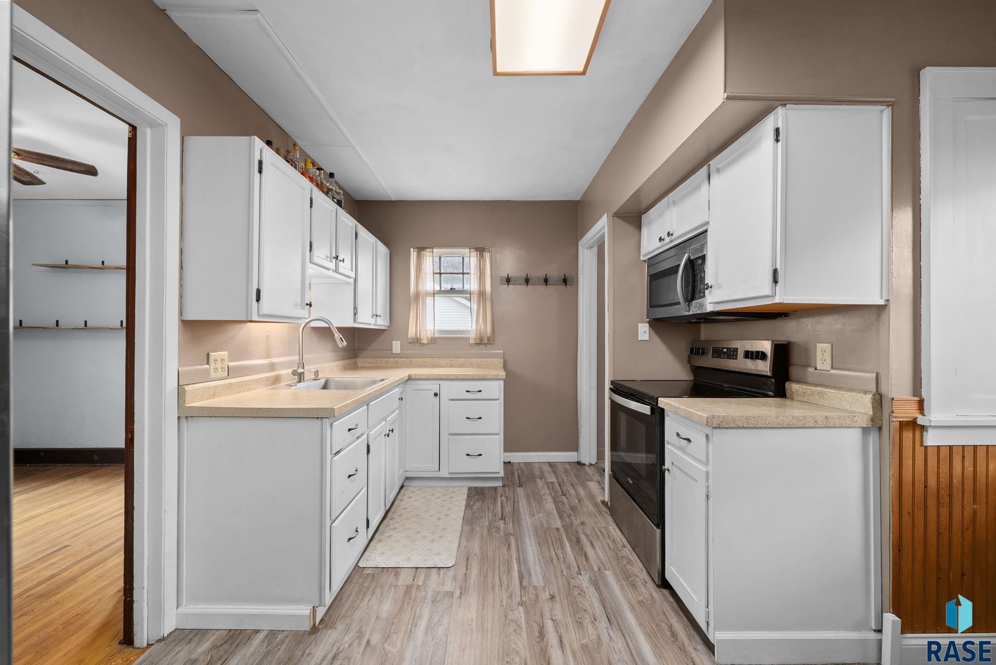 315 W 30th St