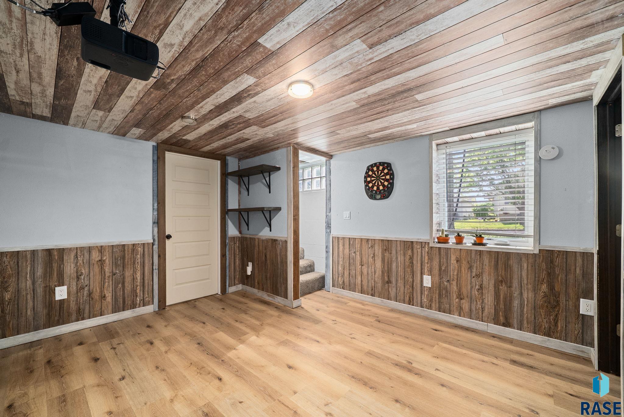 315 W 30th St
