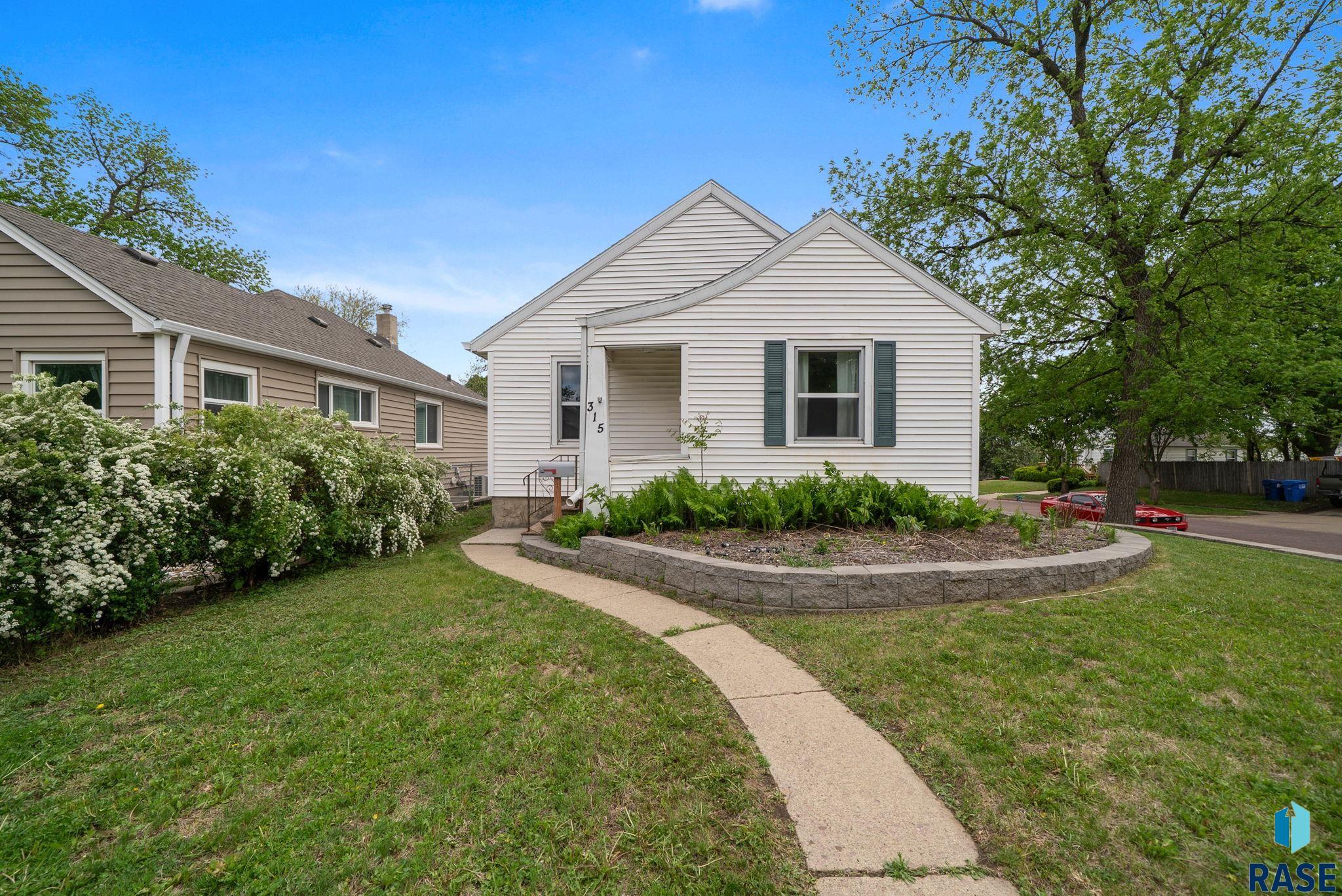 315 W 30th St