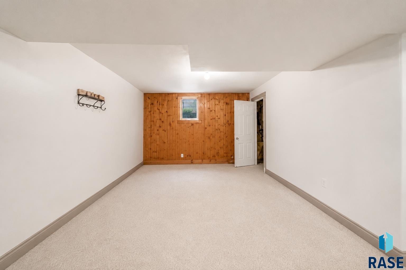 389 Walnut Ave