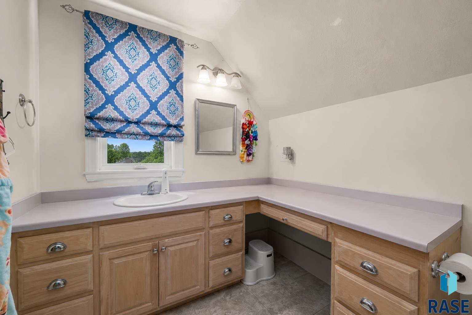 389 Walnut Ave