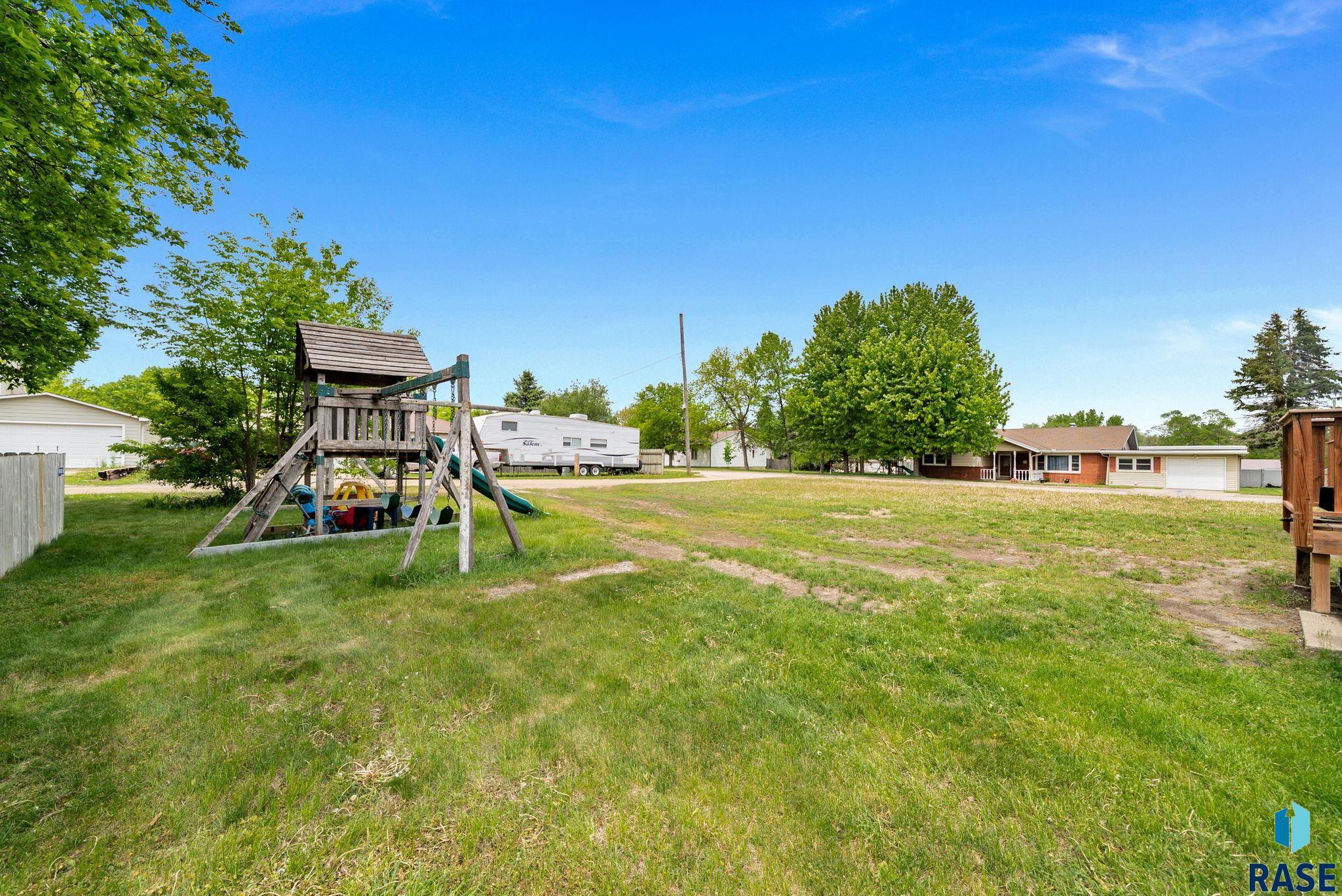 389 Walnut Ave