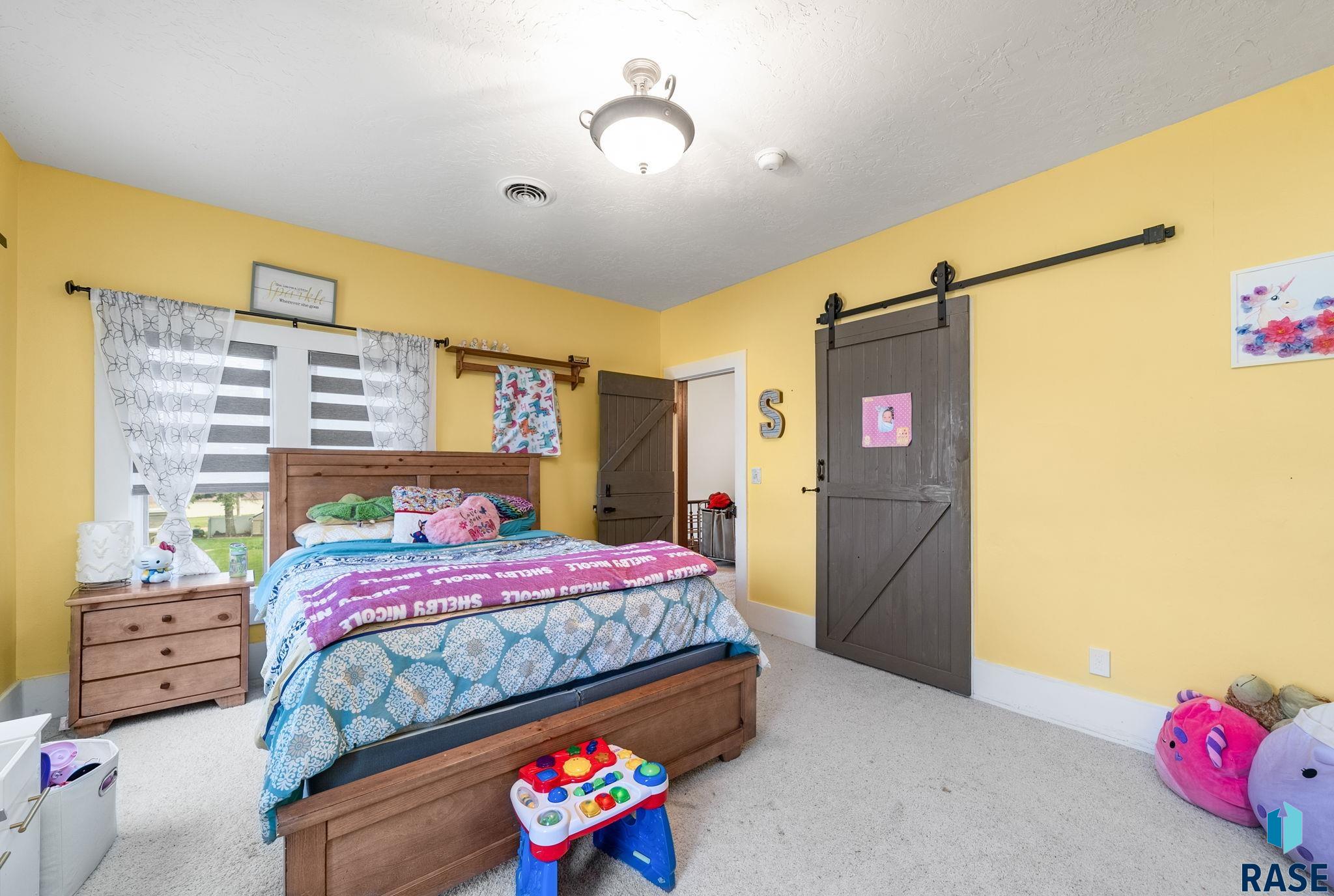 389 Walnut Ave
