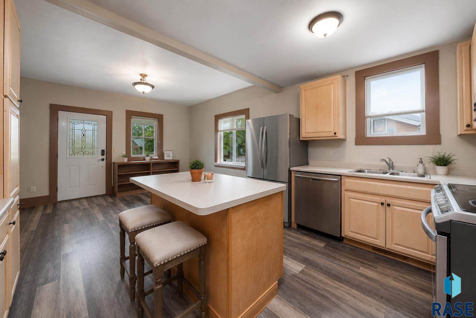 389 Walnut Ave