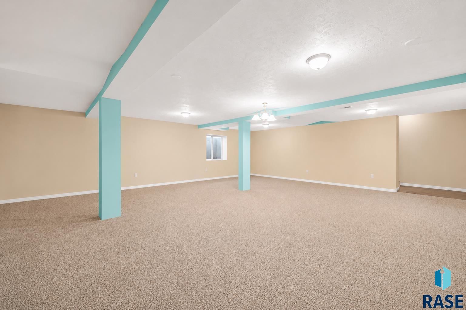 2500 N Lyme Grass Ave