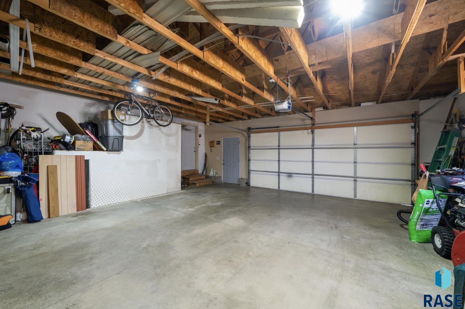 2500 N Lyme Grass Ave