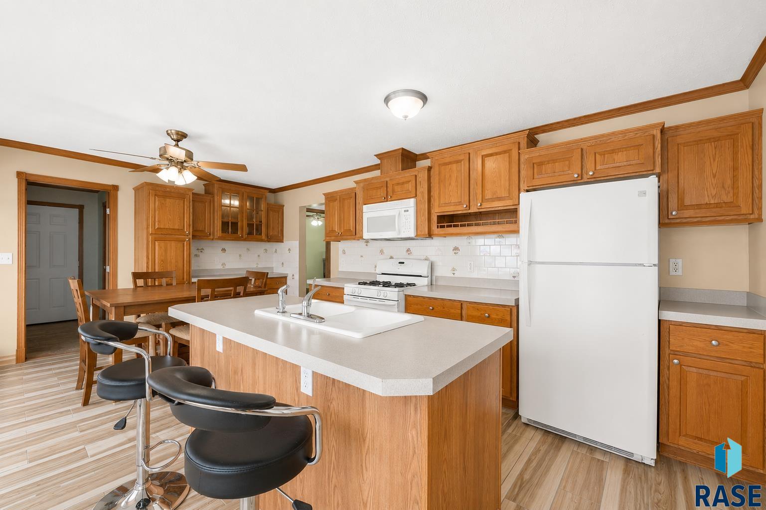 2500 N Lyme Grass Ave