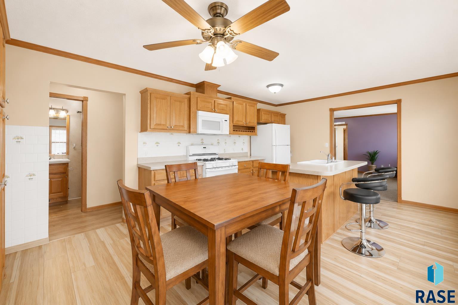 2500 N Lyme Grass Ave