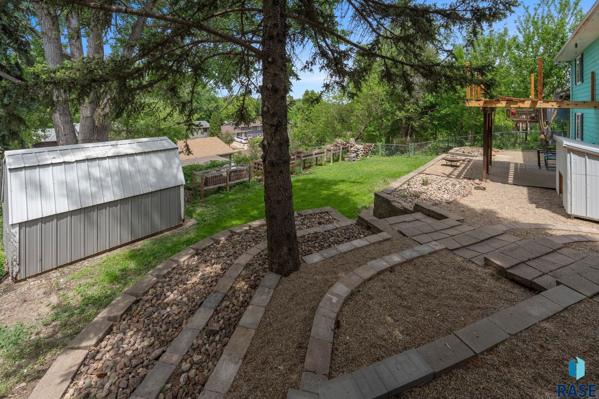 2104 E Tricia Ln