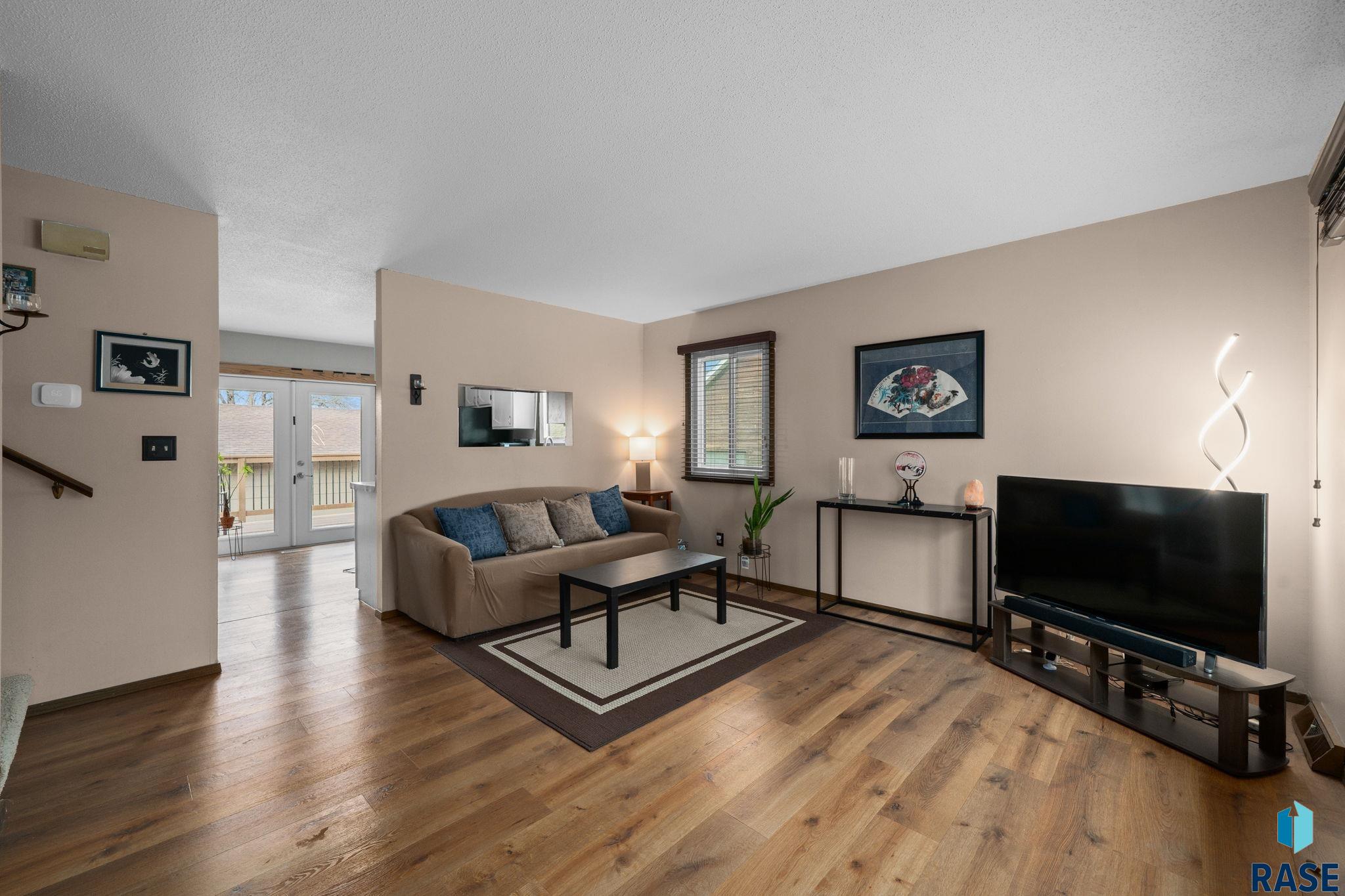 2427 S Center Ave