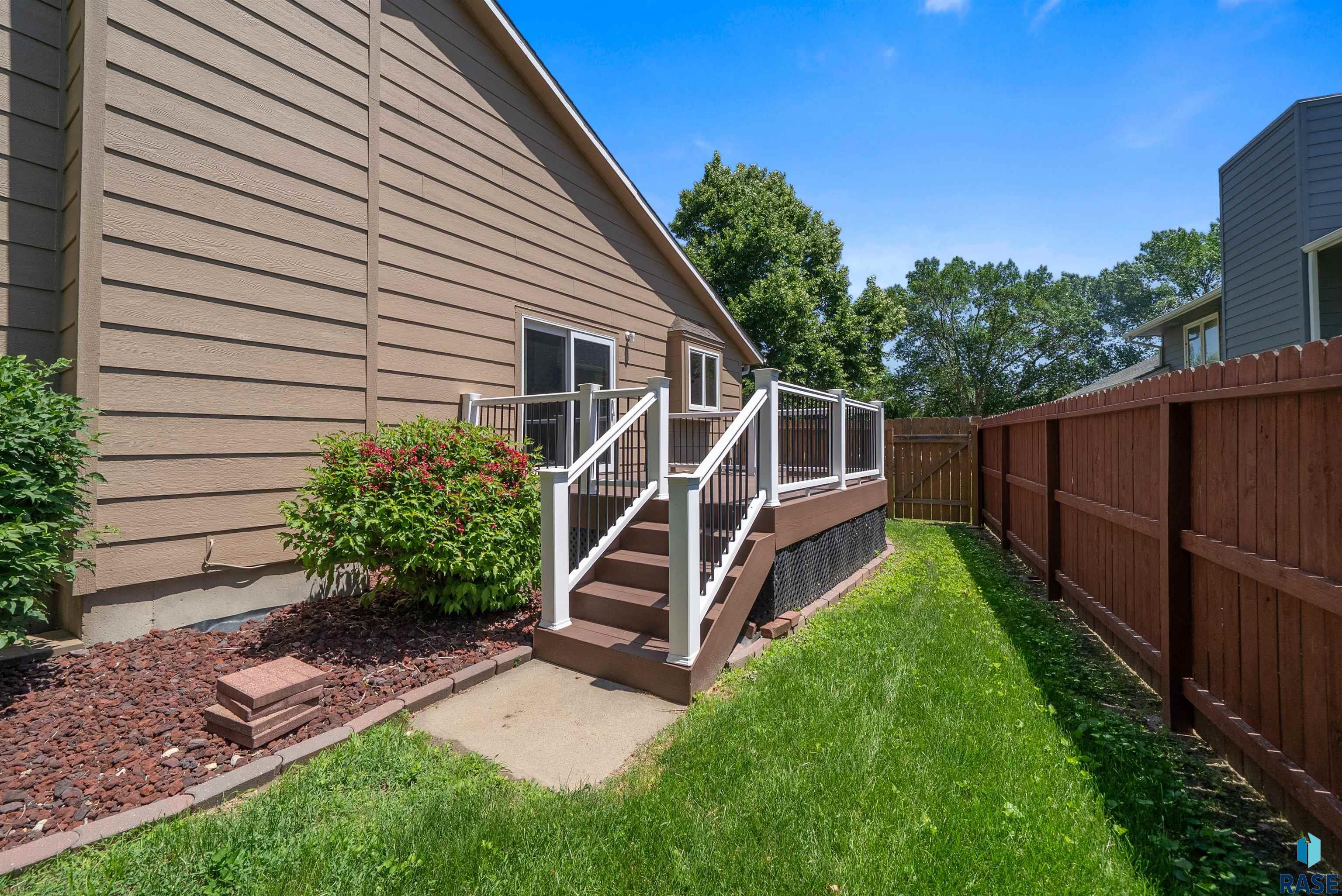 2809 S Whetstone Cir