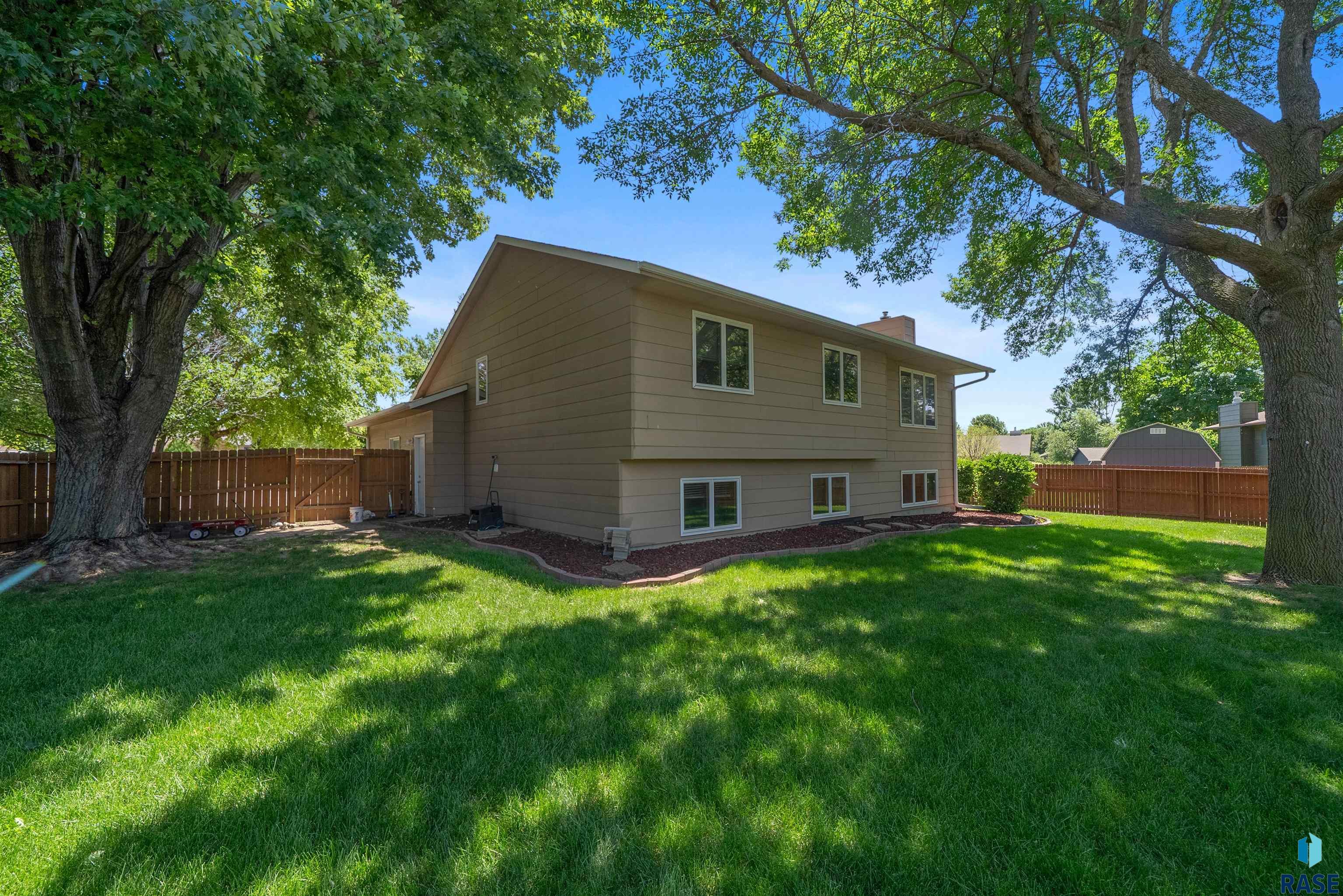 2809 S Whetstone Cir