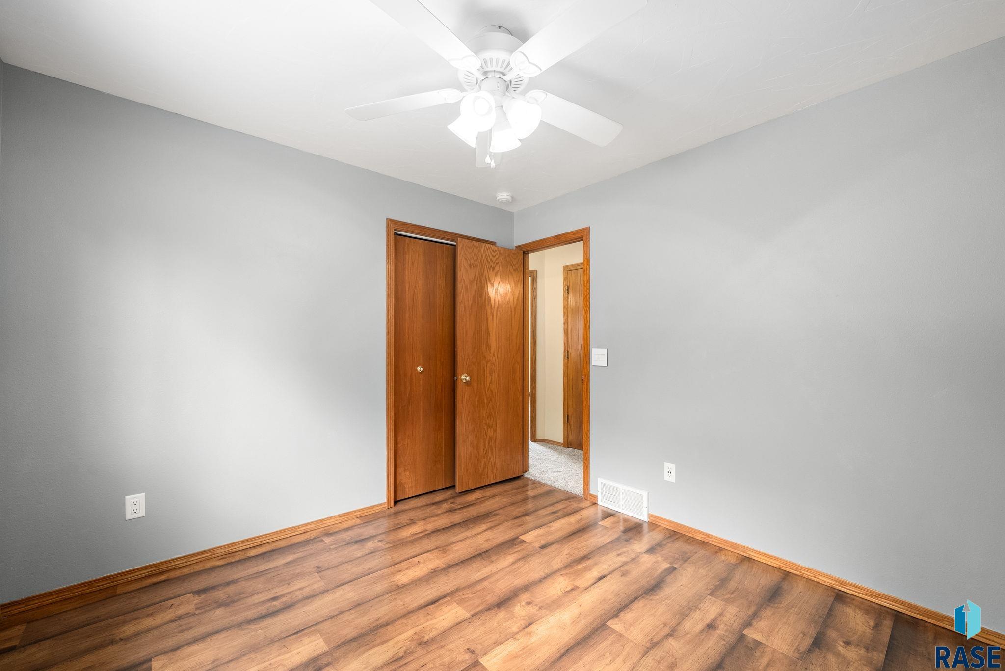 2004 E Briar Den Ct