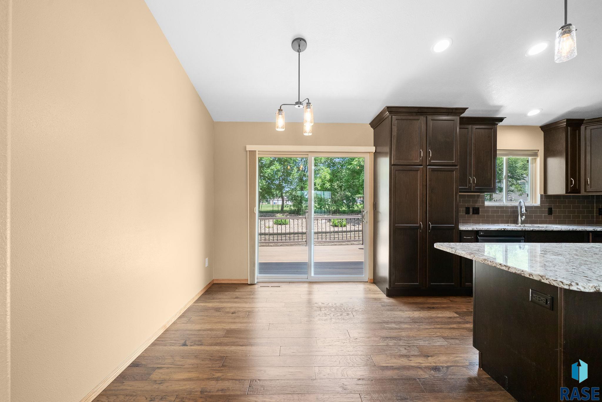 2004 E Briar Den Ct