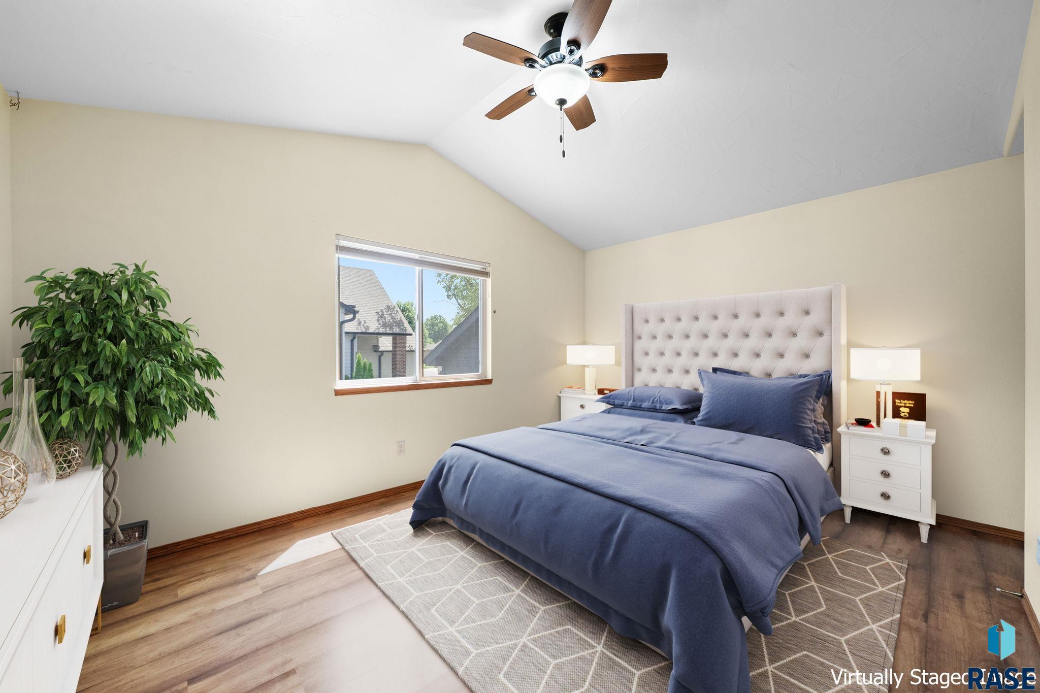 2004 E Briar Den Ct