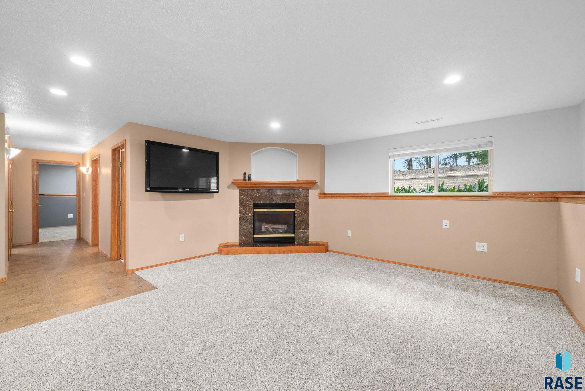 2004 E Briar Den Ct