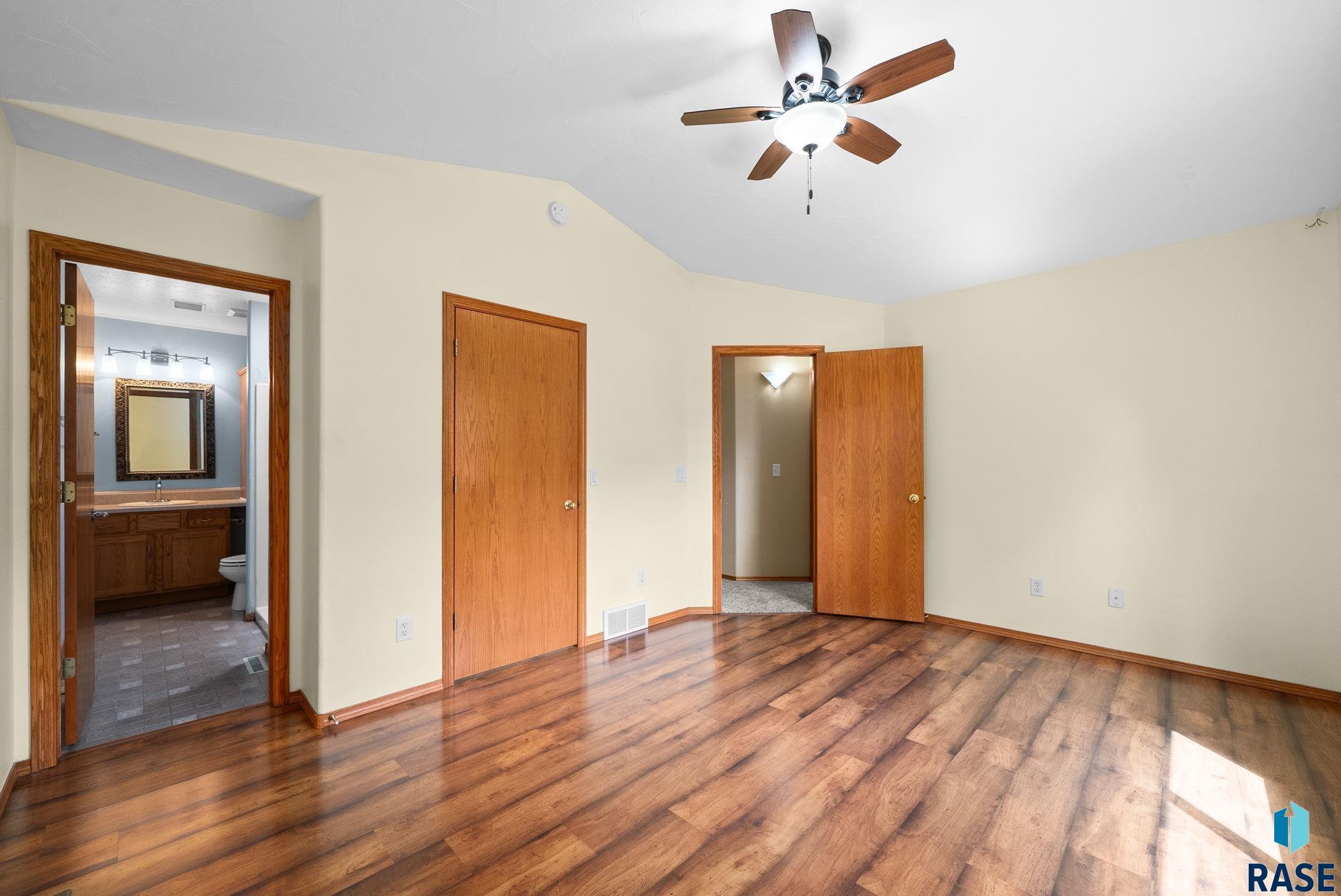 2004 E Briar Den Ct
