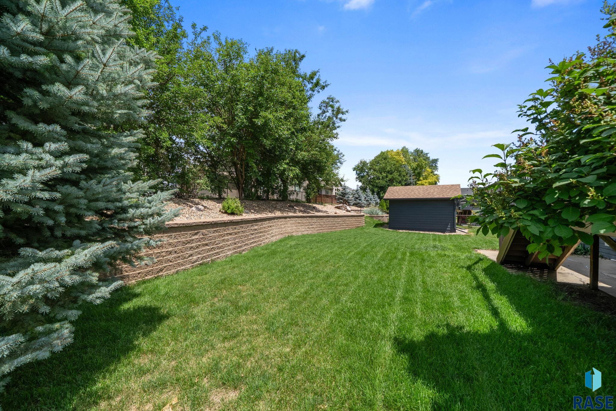 2004 E Briar Den Ct
