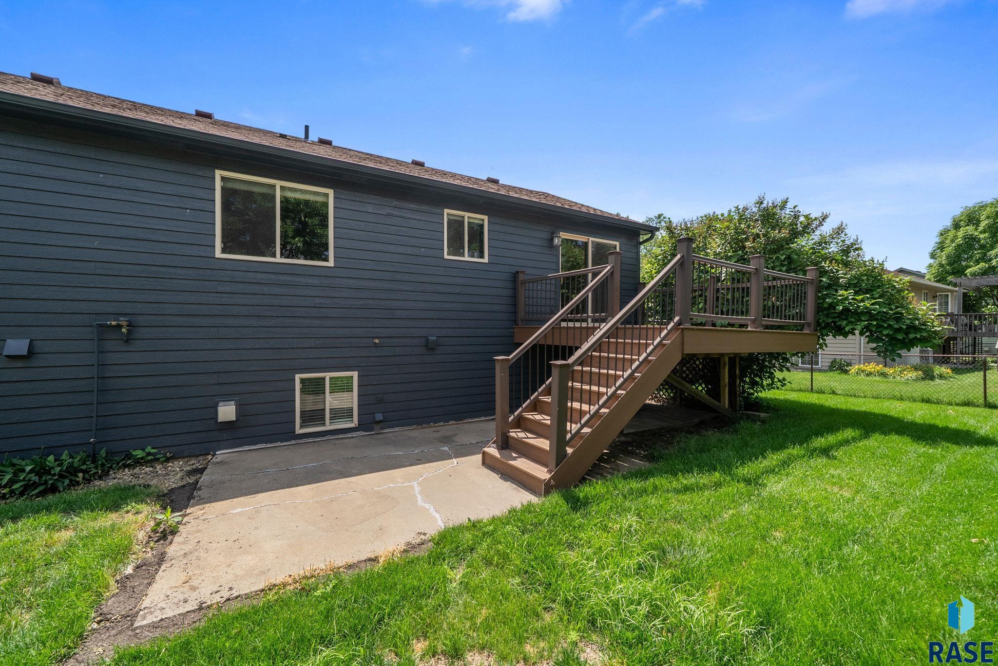 2004 E Briar Den Ct