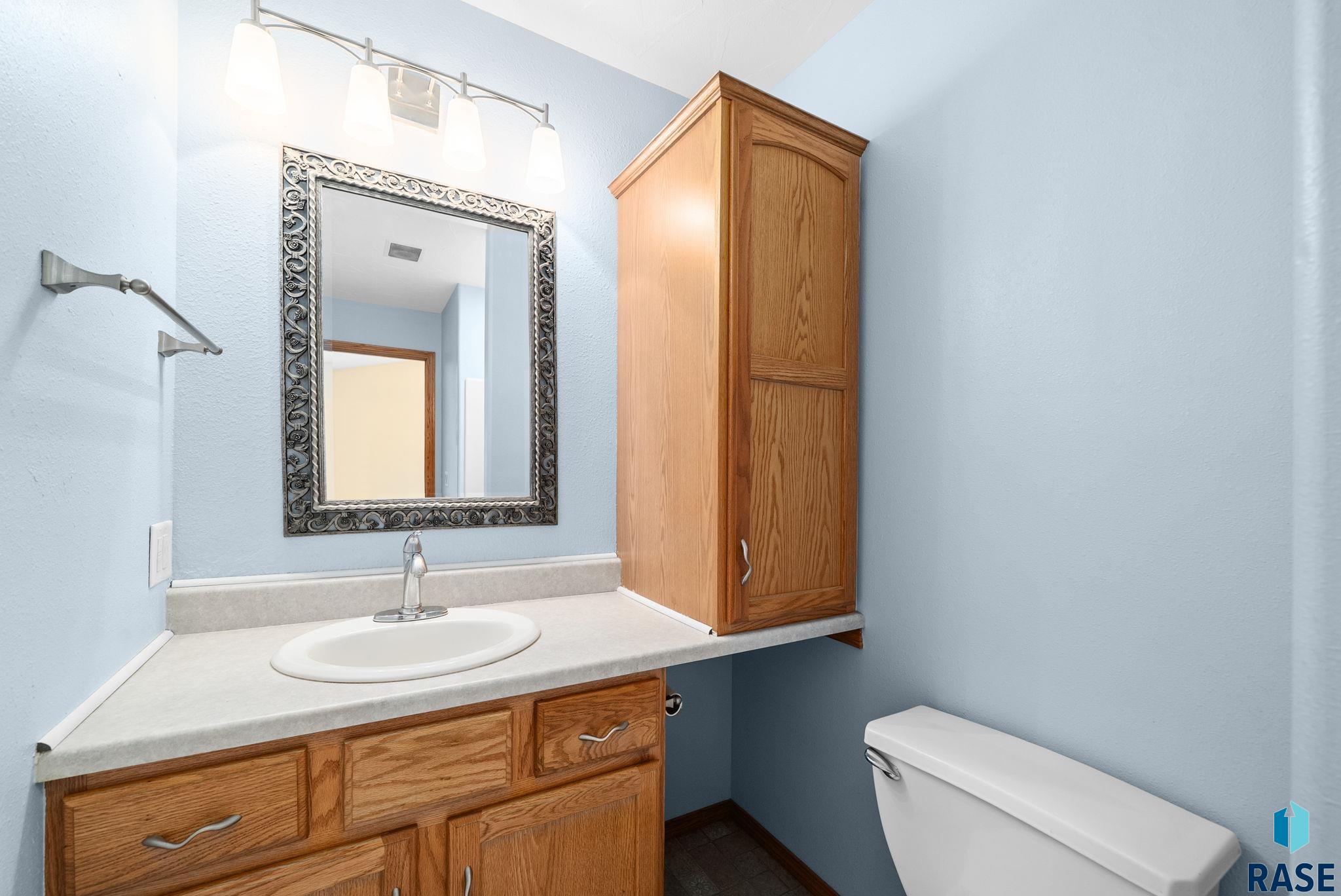 2004 E Briar Den Ct